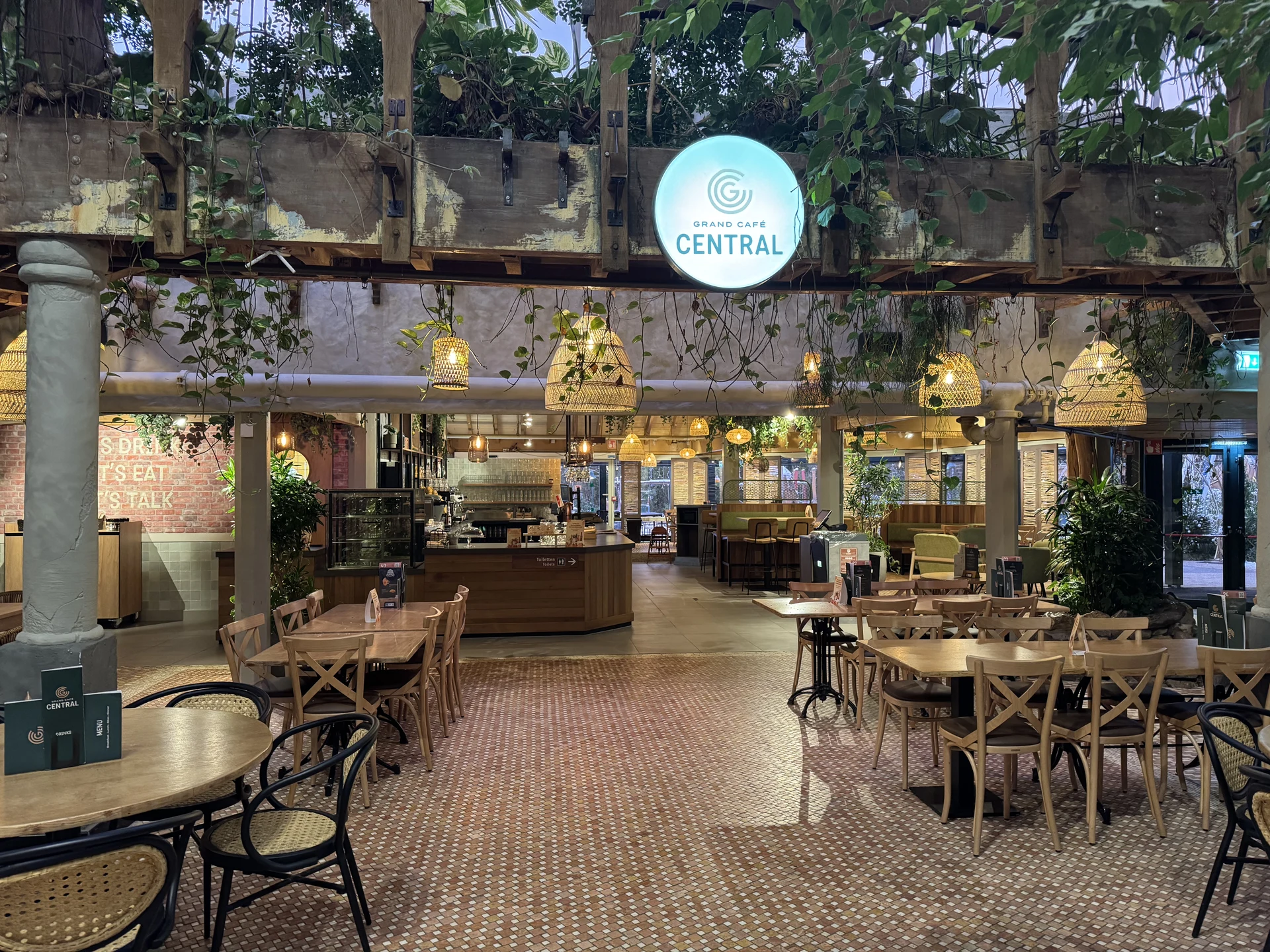 Restaurant Central im Market Dome