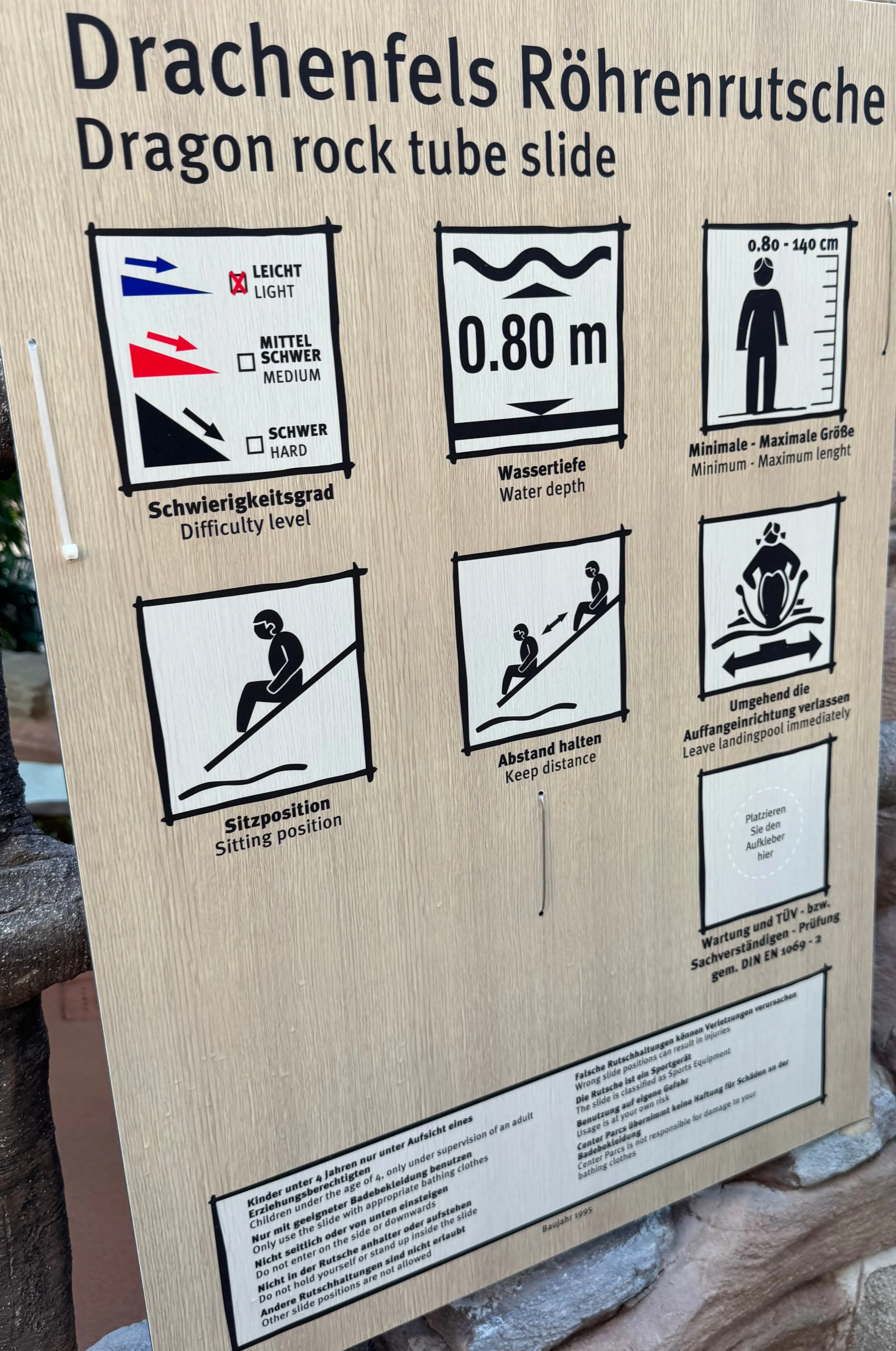 Die Drachenfelsrutsche für kleine und große Kinder