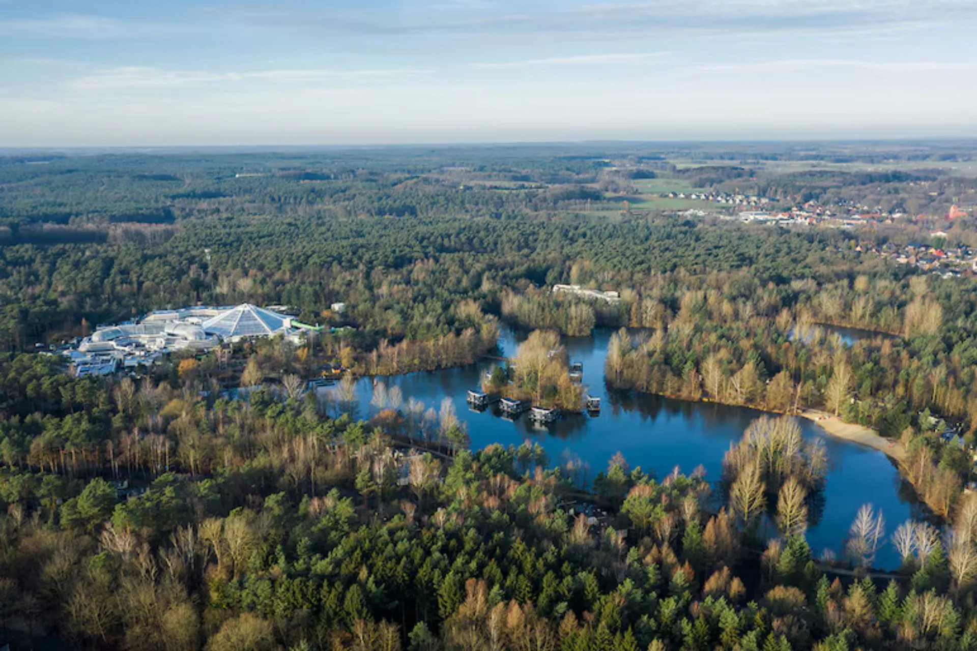 Der Center Parcs Bispinger Heide am See – idyllische Lage mitten in der Heide