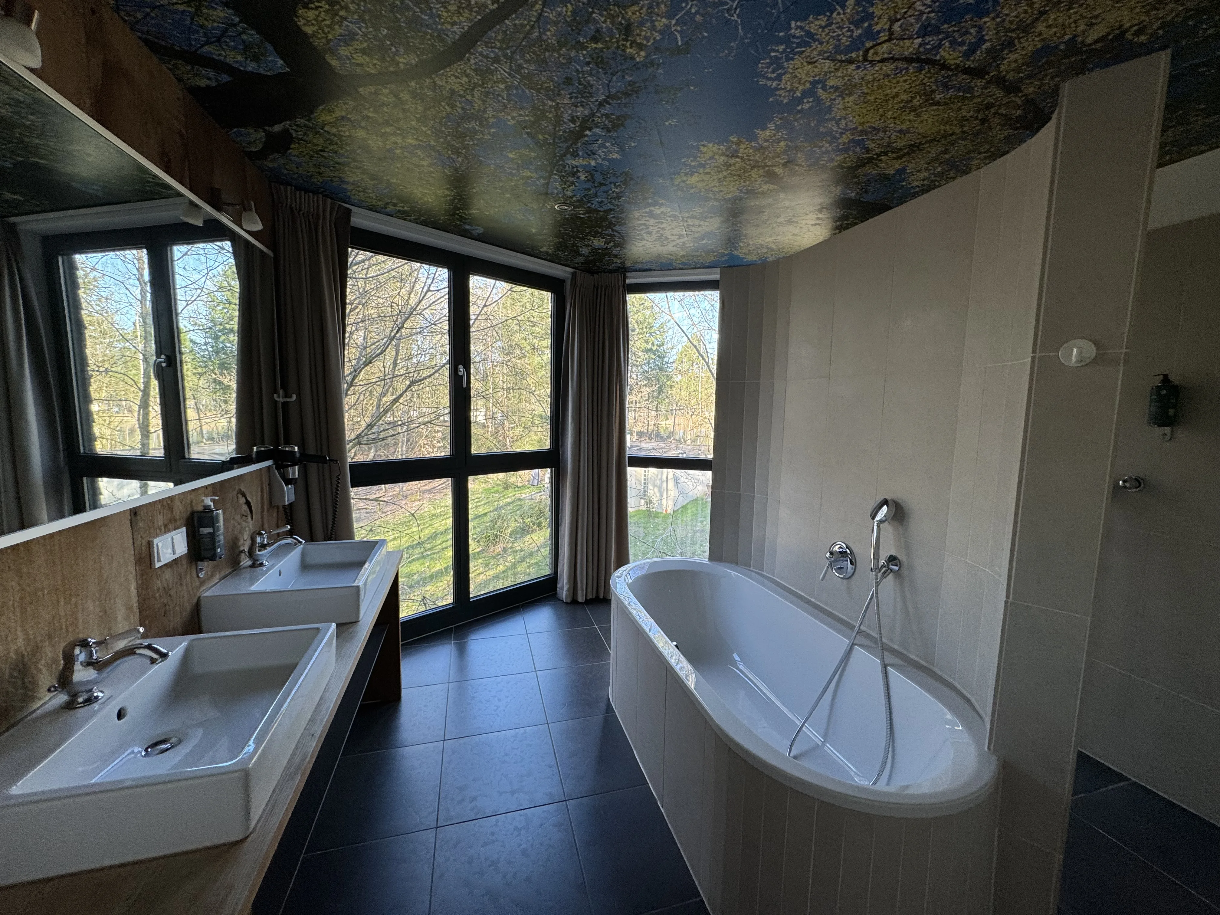 Baumhaus Badezimmer Details