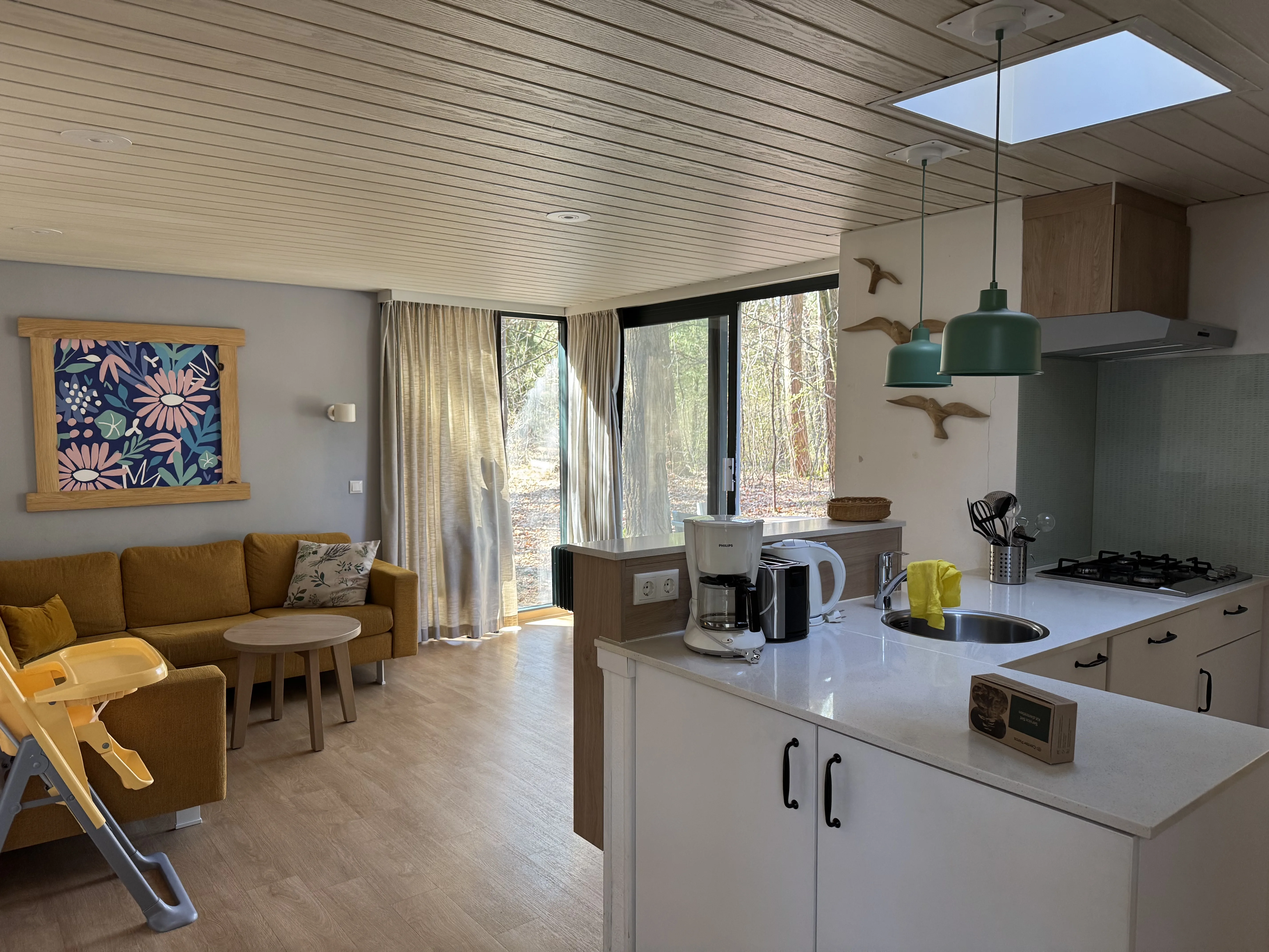 Comfort Küche mit Blick zur Terrasse