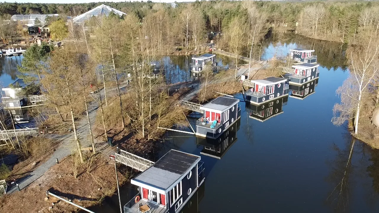 Die Hausboote aus der Vogelperspektive