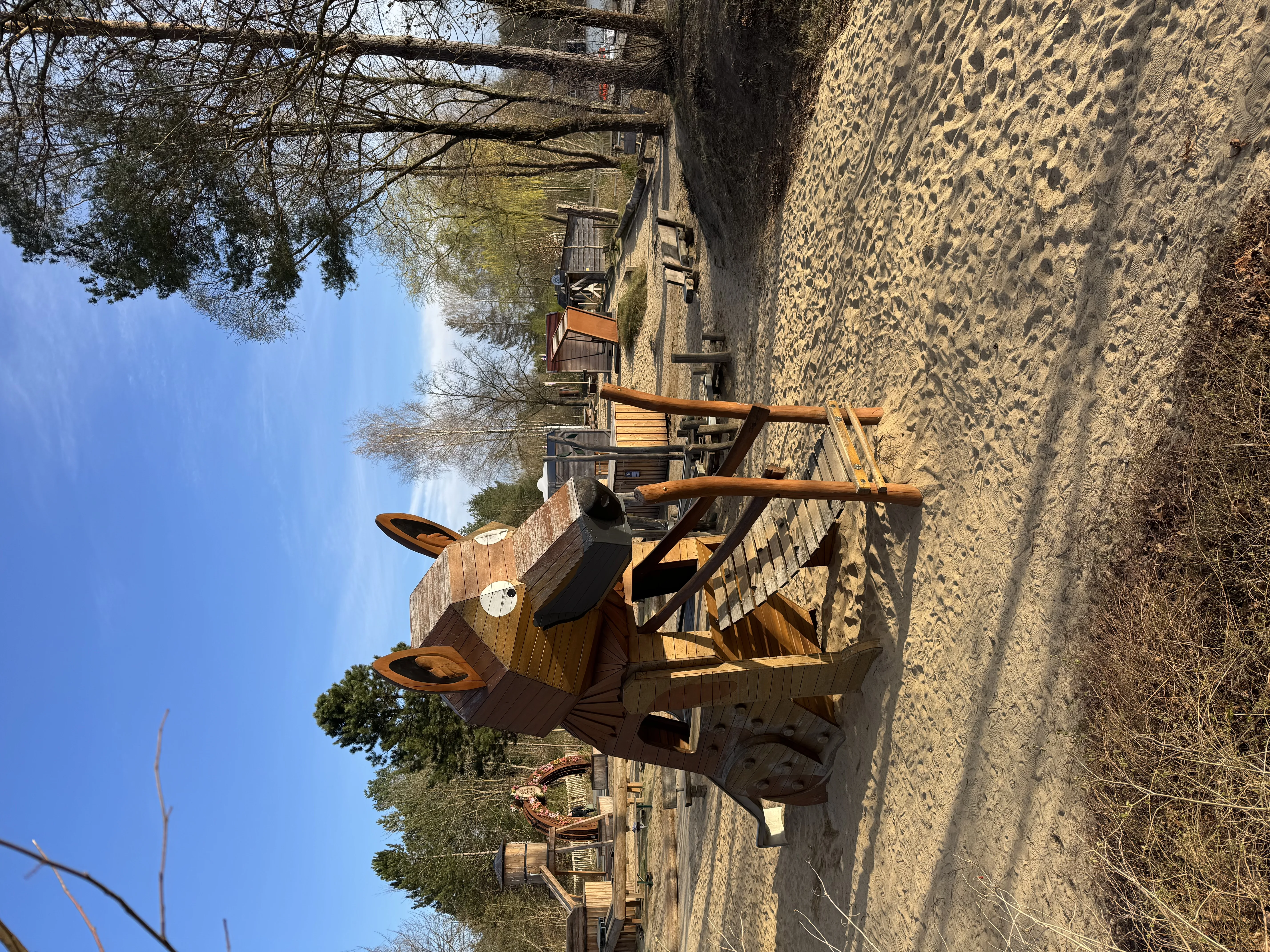 Einer der neuen Spielplätze – modern und gut gepflegt