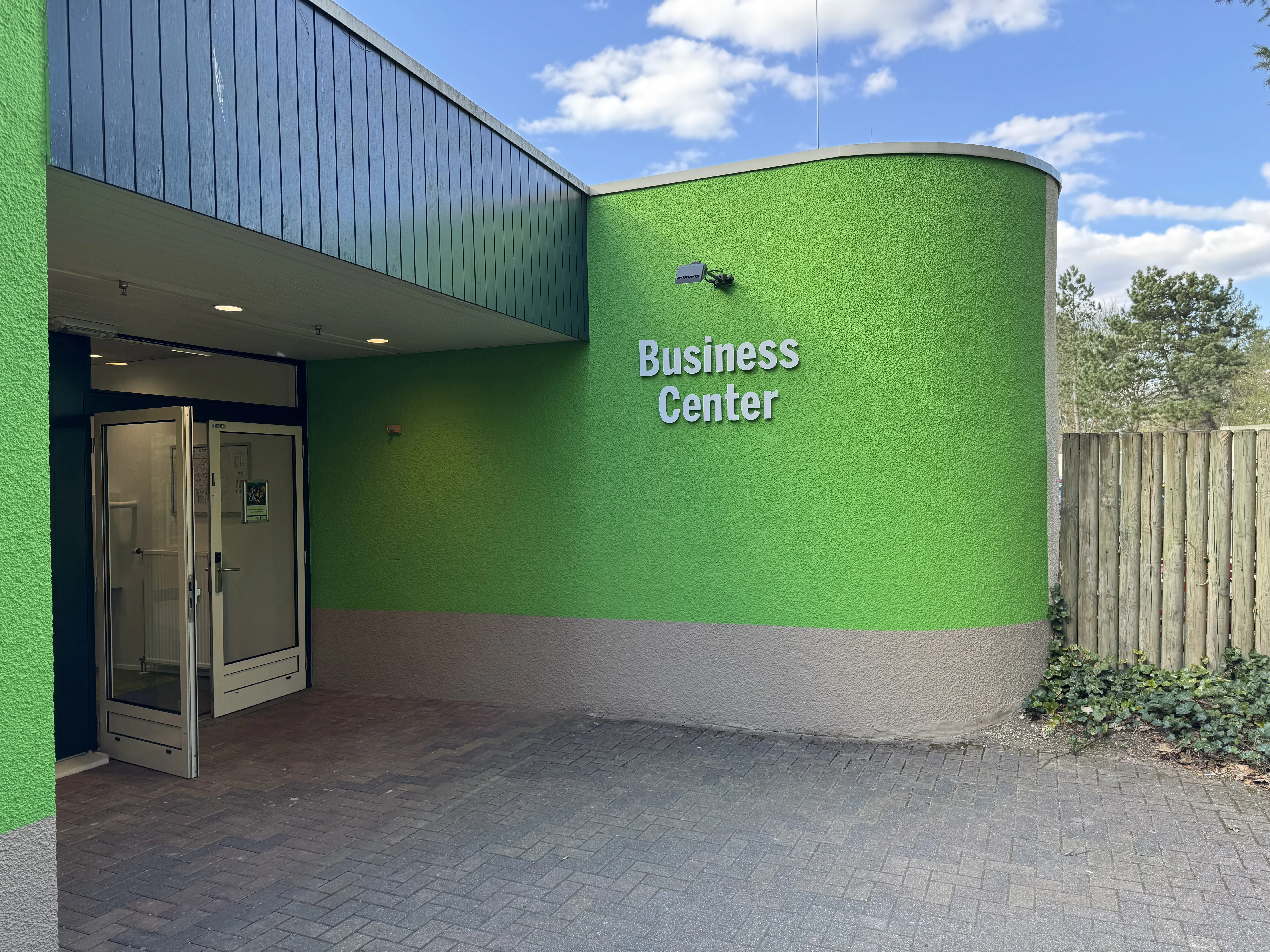 Der Eingang zum Business Center