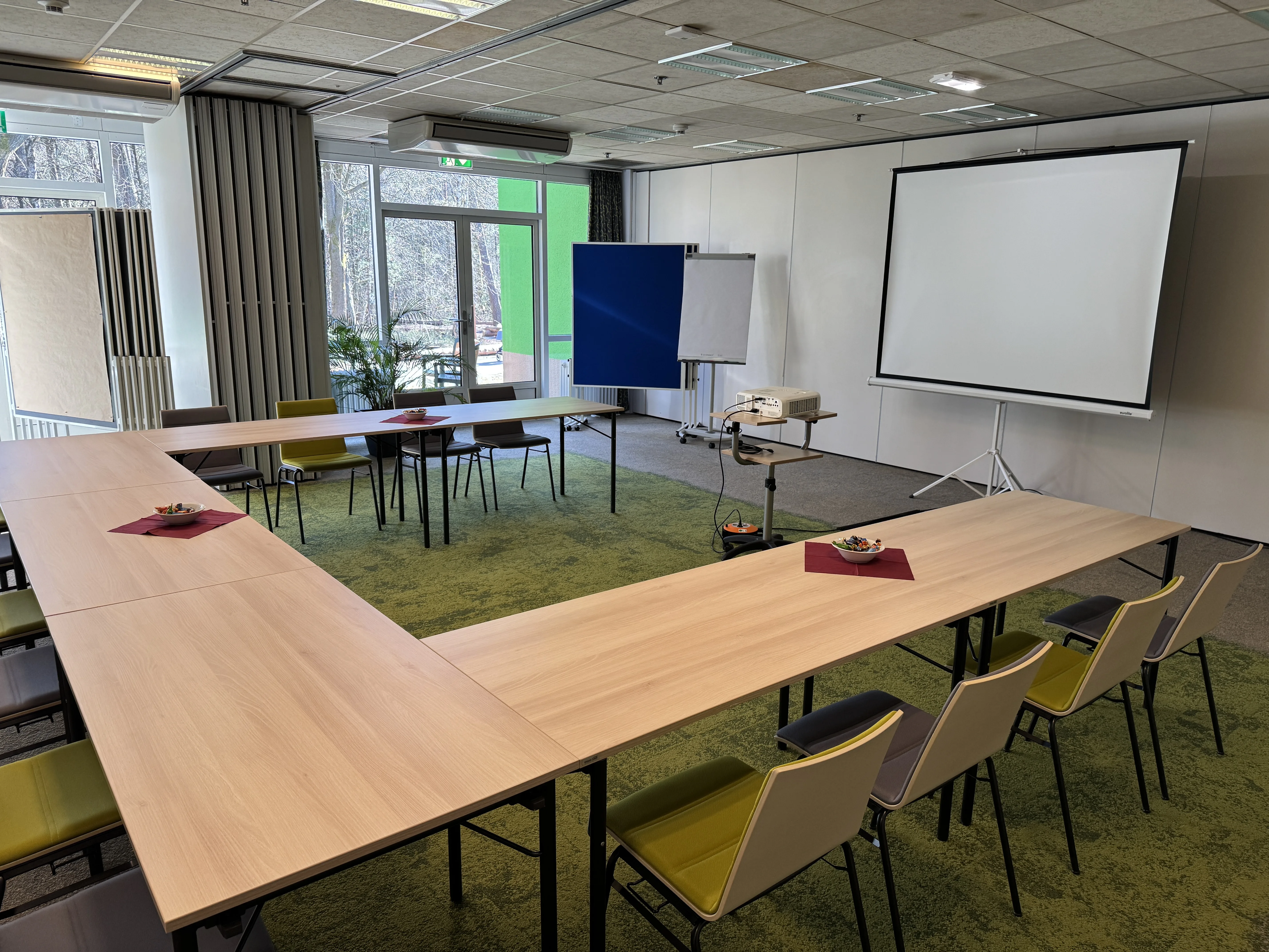 Meeting-Raum 1 im Business Center – modern ausgestattet