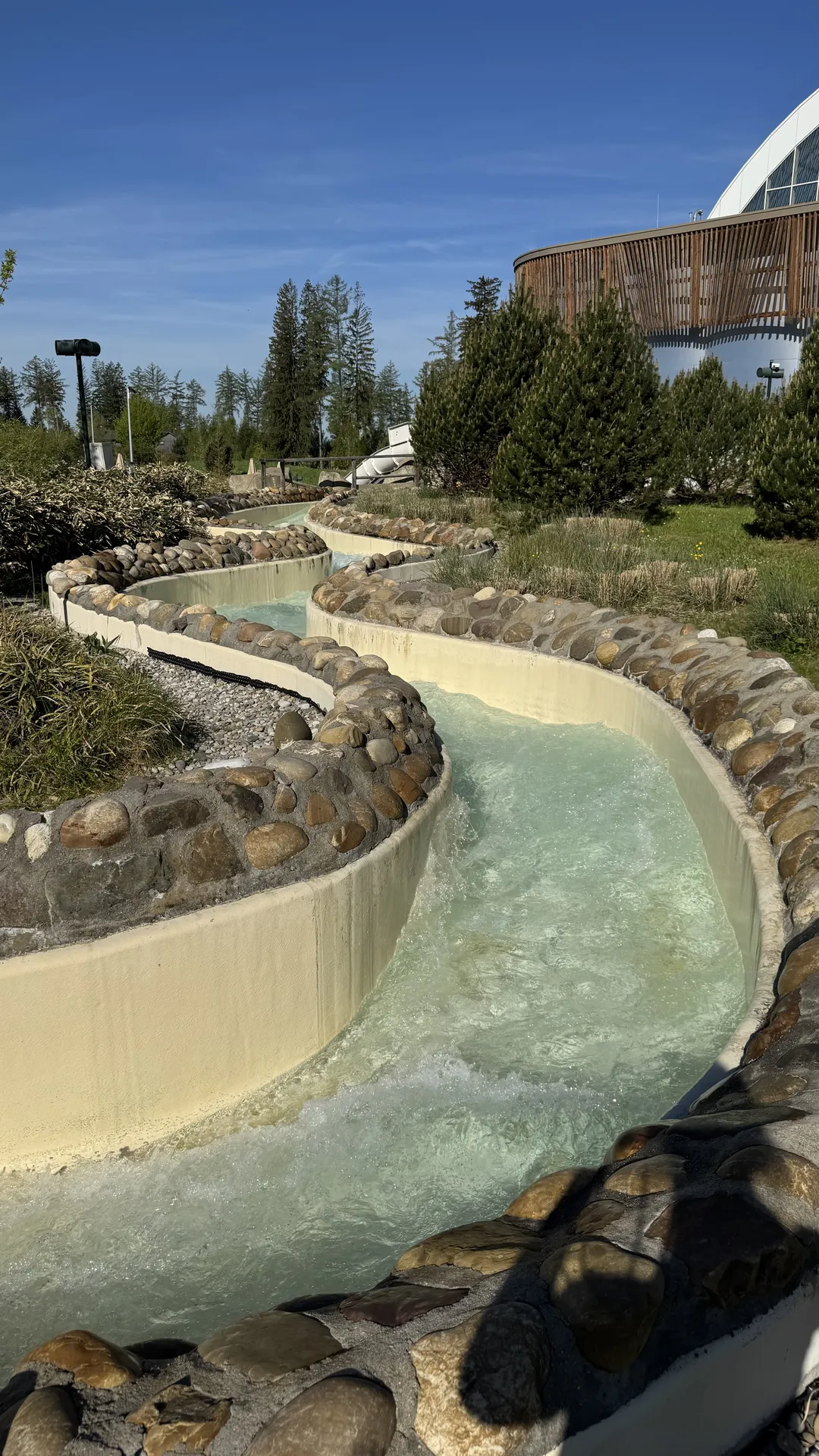 Wildwasserbahn im Aqua Mundo Park Allgäu