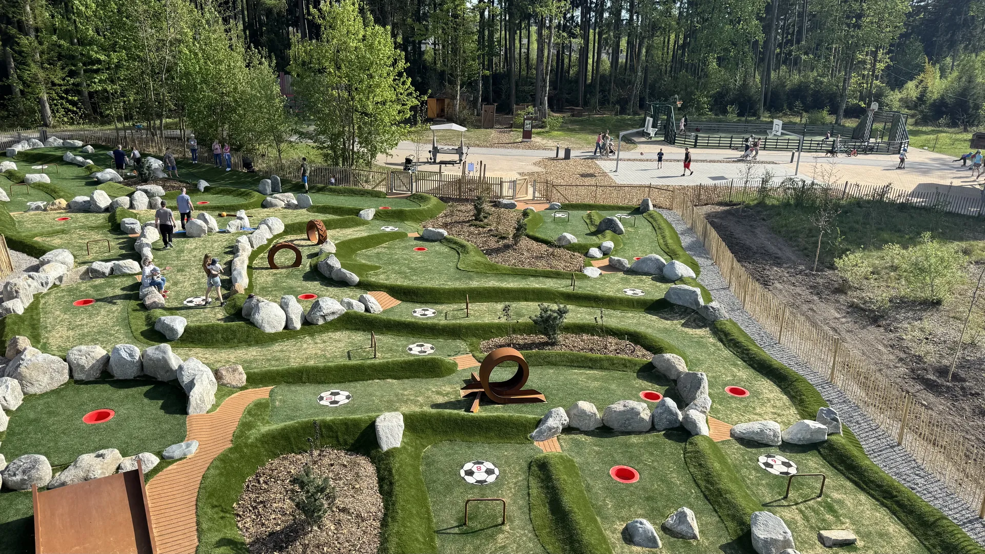 Neue Fußball-Golf-Anlage im Center Parcs Park Allgäu von oben