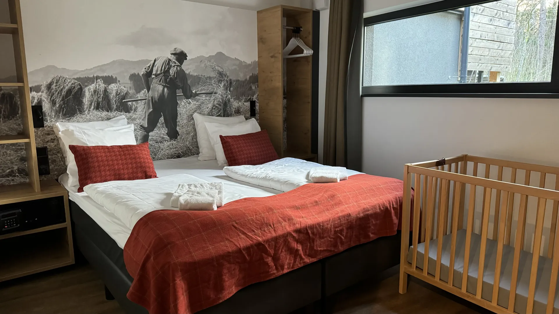 Schlafzimmer im Exclusive-Ferienhaus mit Doppelbett
