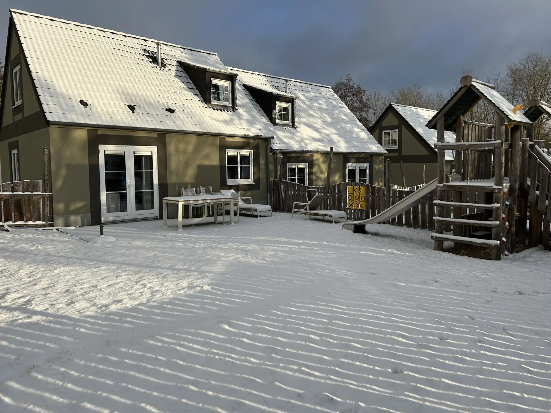 Naturwunder-Ferienhaus im Schnee im Center Parcs Park Eifel