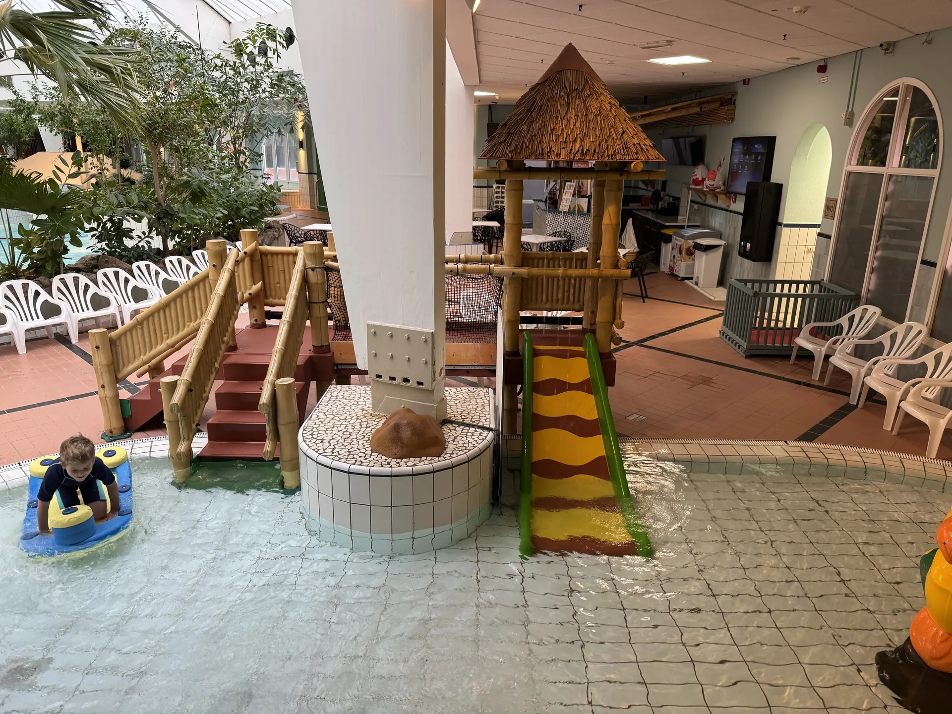 Planschbecken für Kleinkinder im Aqua Mundo des Center Parcs Park Eifel
