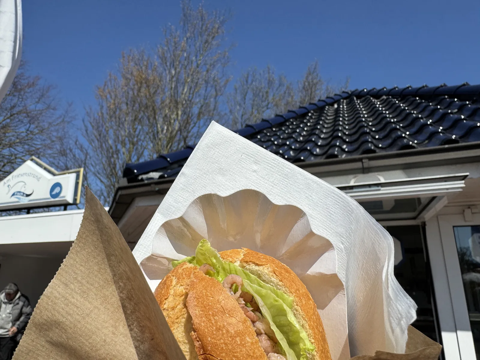 Krabbenbrötchen am Strandcafé – der perfekte Snack zwischendurch