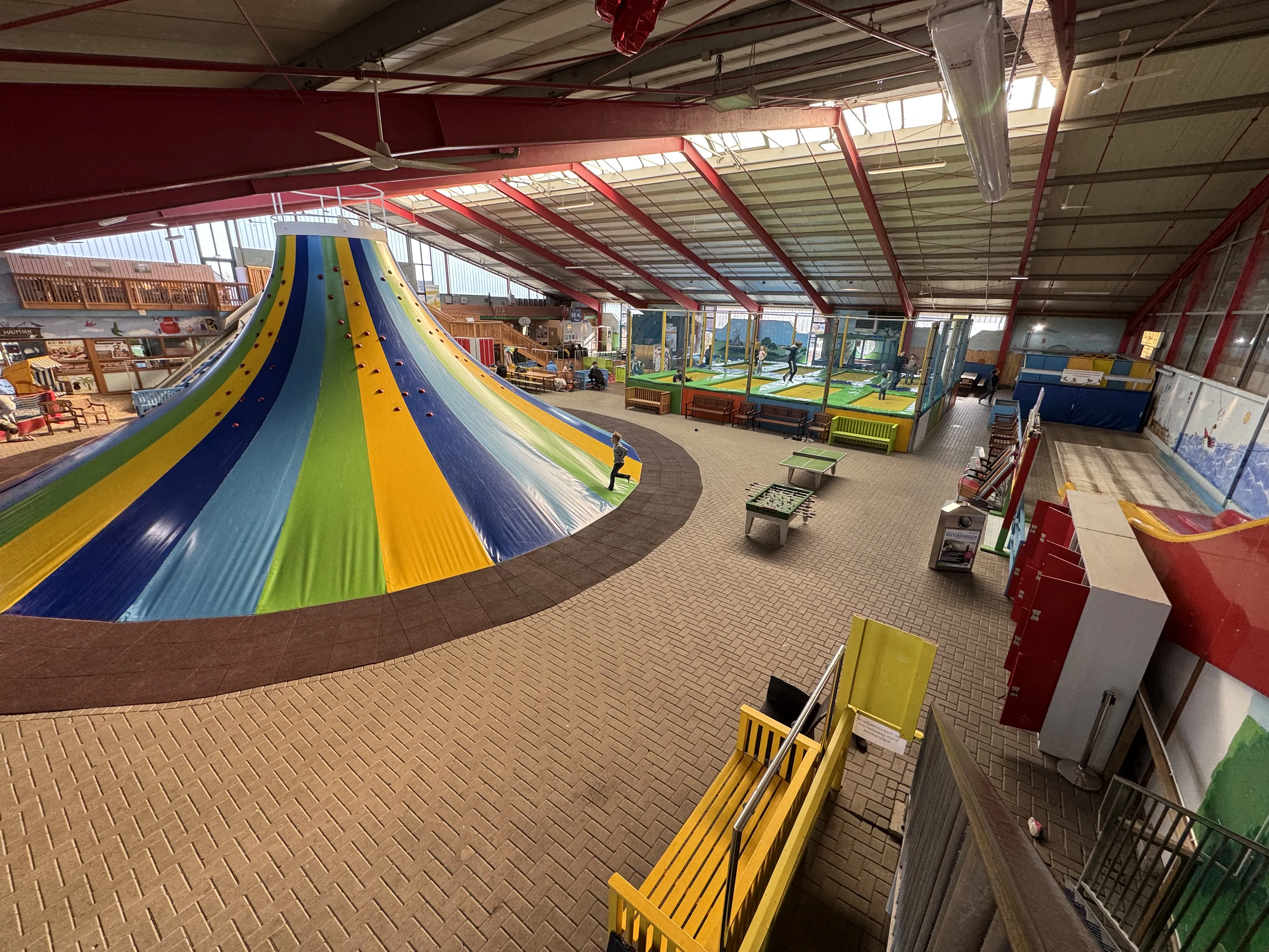 Das Bällebad in der Spielscheune Burrhaven