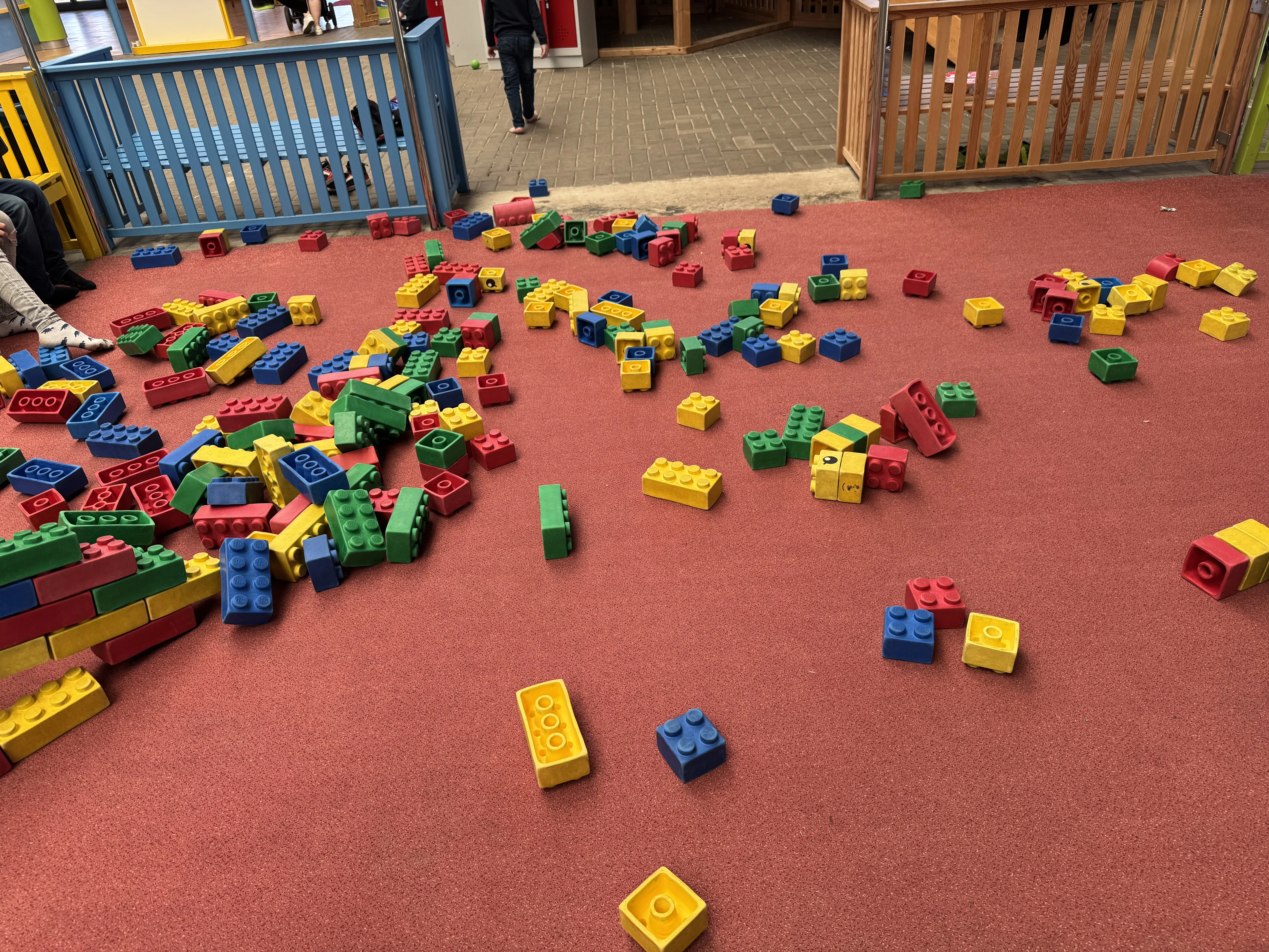 Verschiedene Spielmöglichkeiten auf mehreren Ebenen