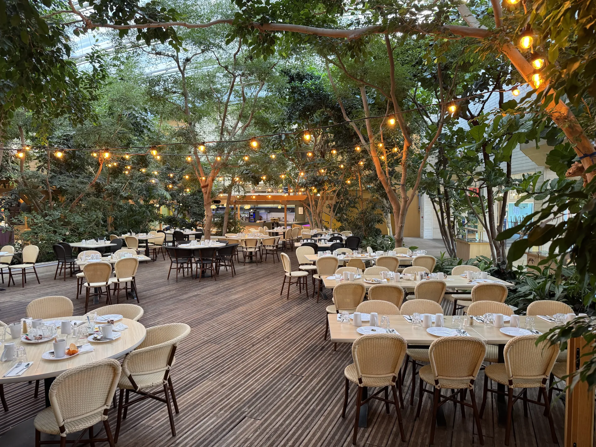 Indoor-Spielplatz neben dem Buffet-Restaurant im Le Lac d'Ailette
