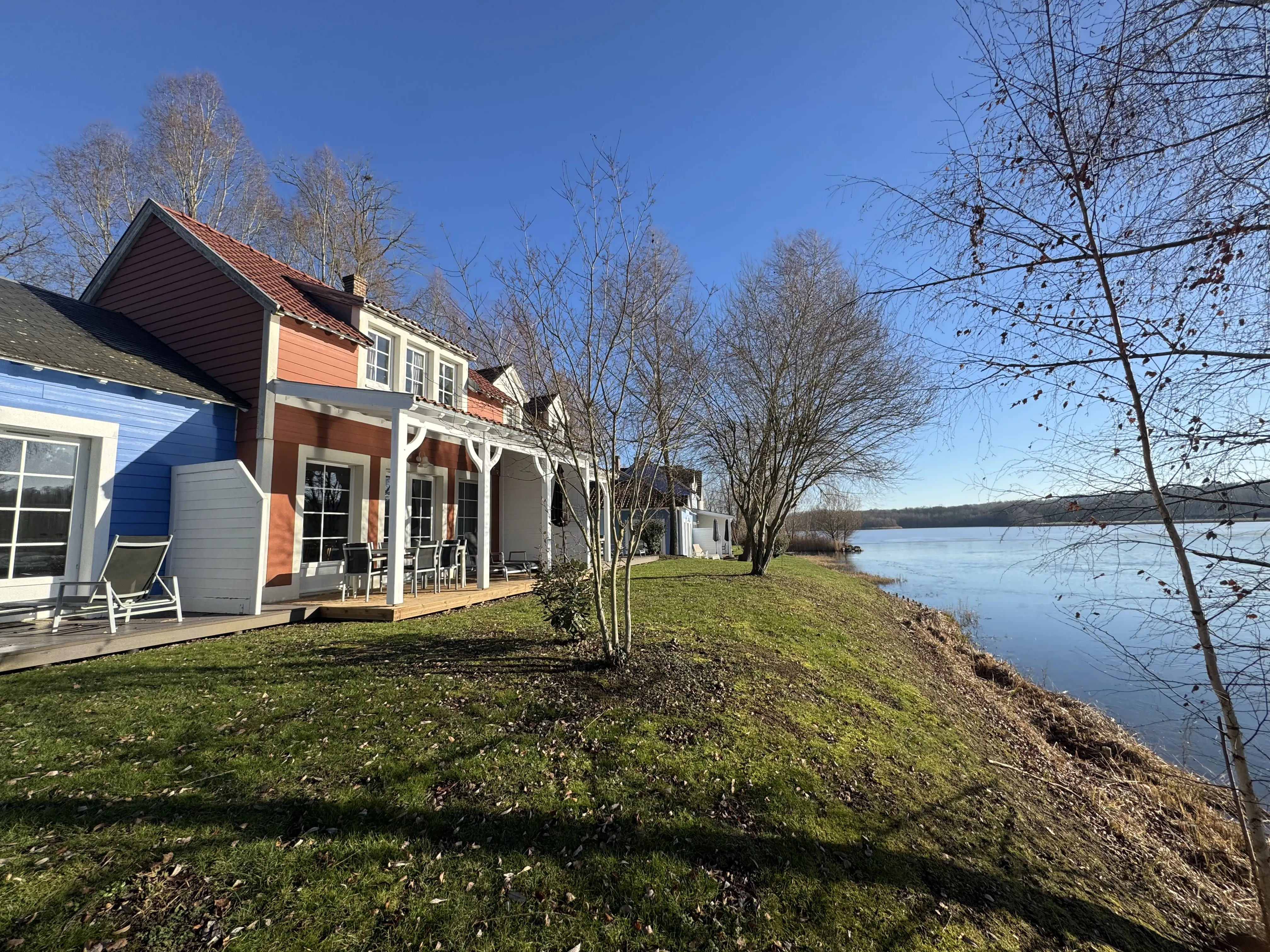 Ferienhäuser am Lac d'Ailette mit direktem Seeblick im Center Parcs