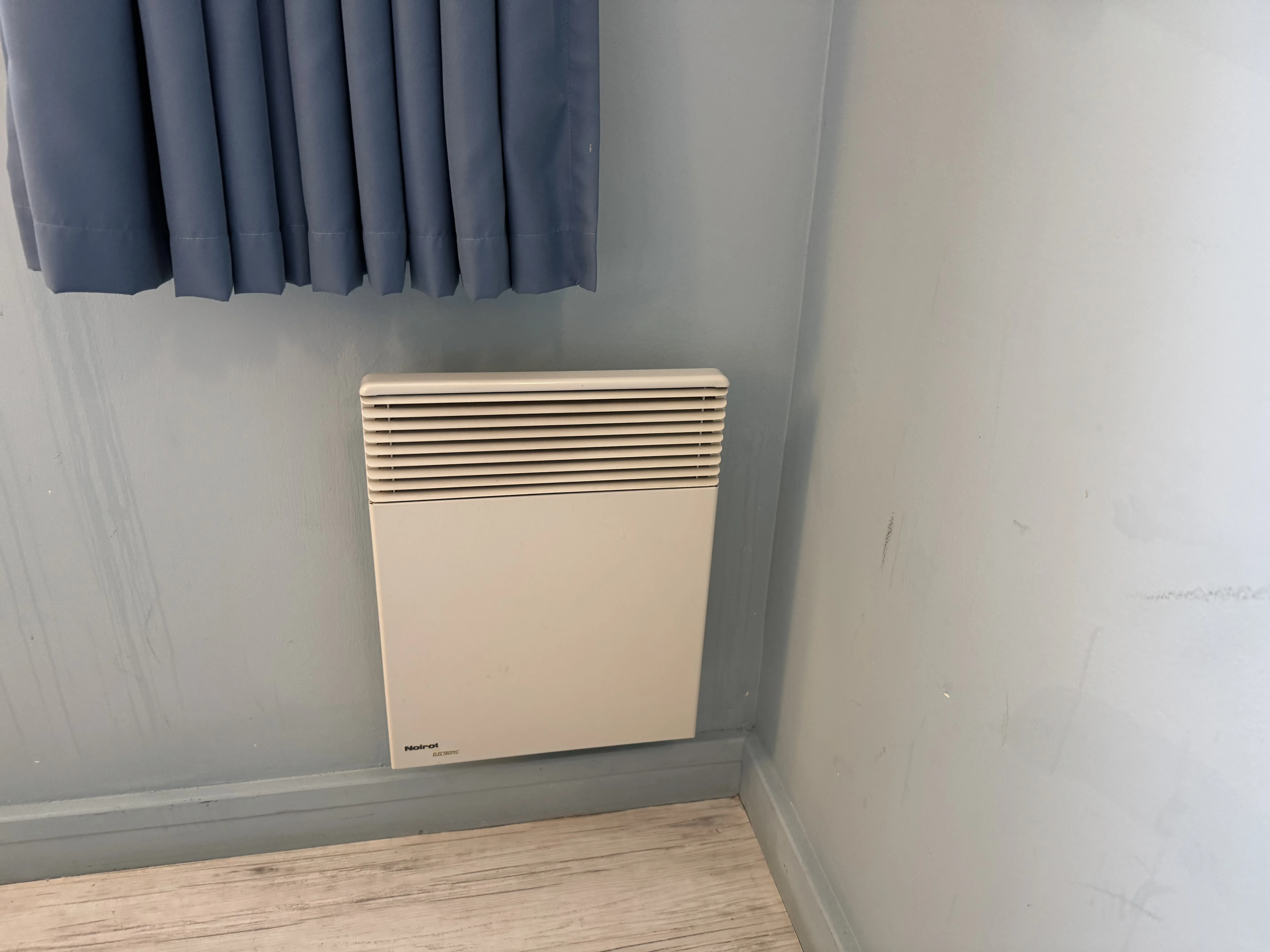 Klassischer Heizkörper im Comfort-Ferienhaus im Le Lac d'Ailette