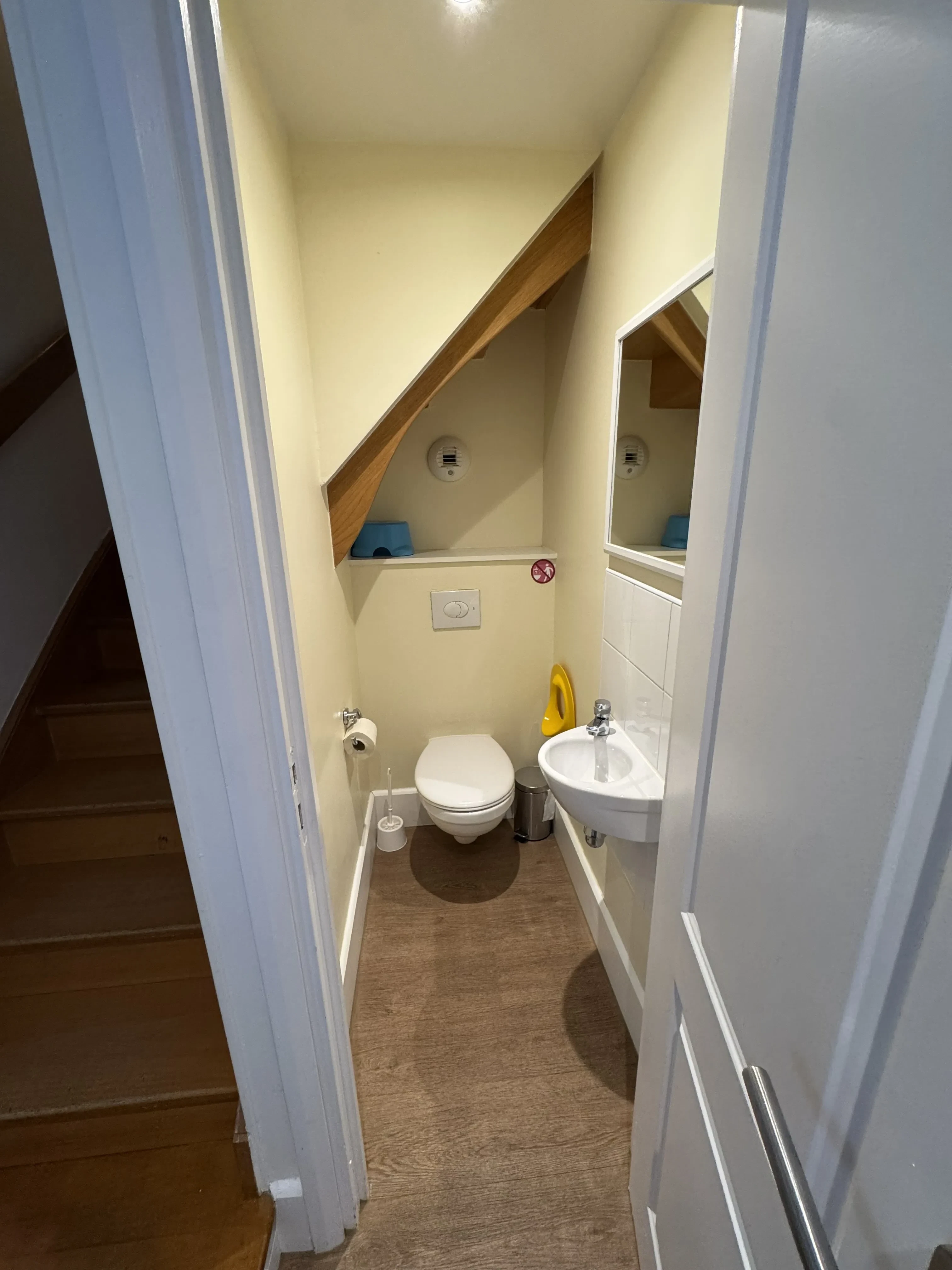 Zweite Toilette im Premium Lakeside Ferienhaus Le Lac d'Ailette