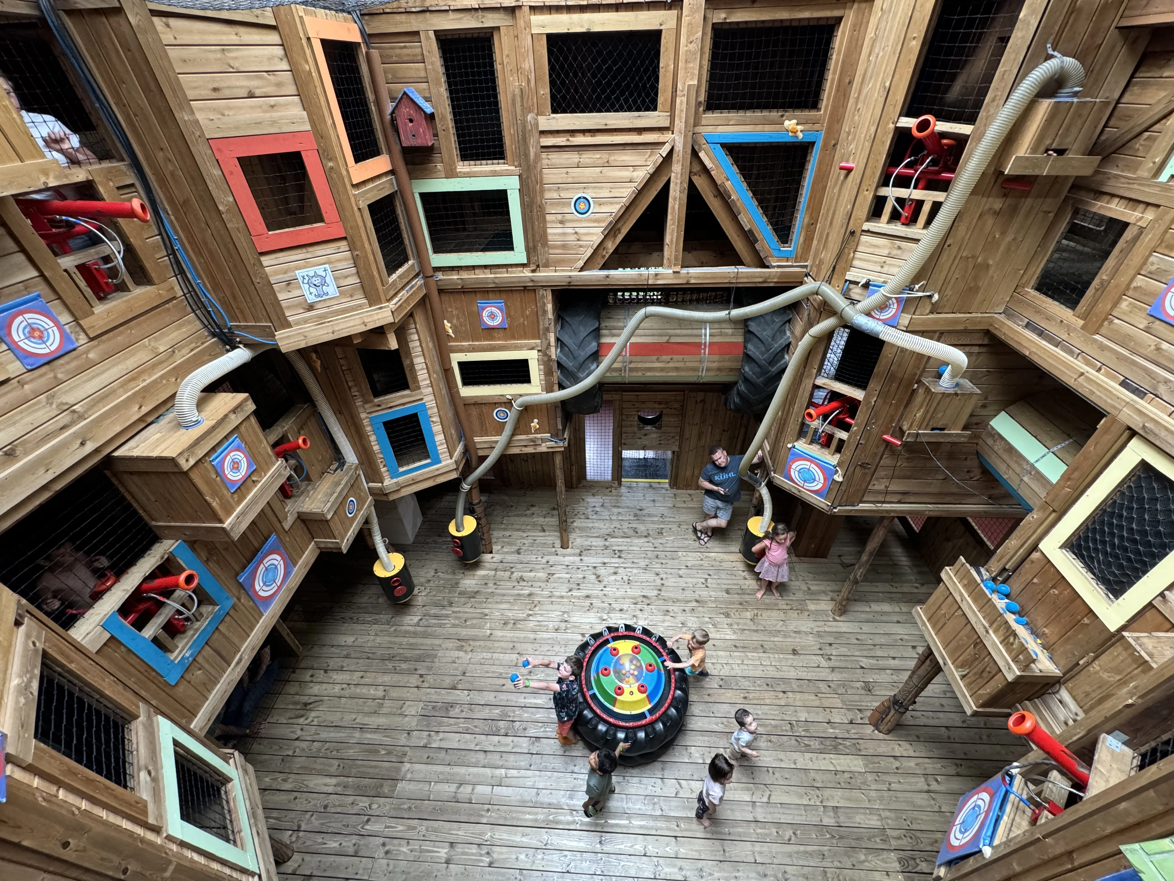 Im Inneren der Baluba – Klettern, Rutschen und Toben