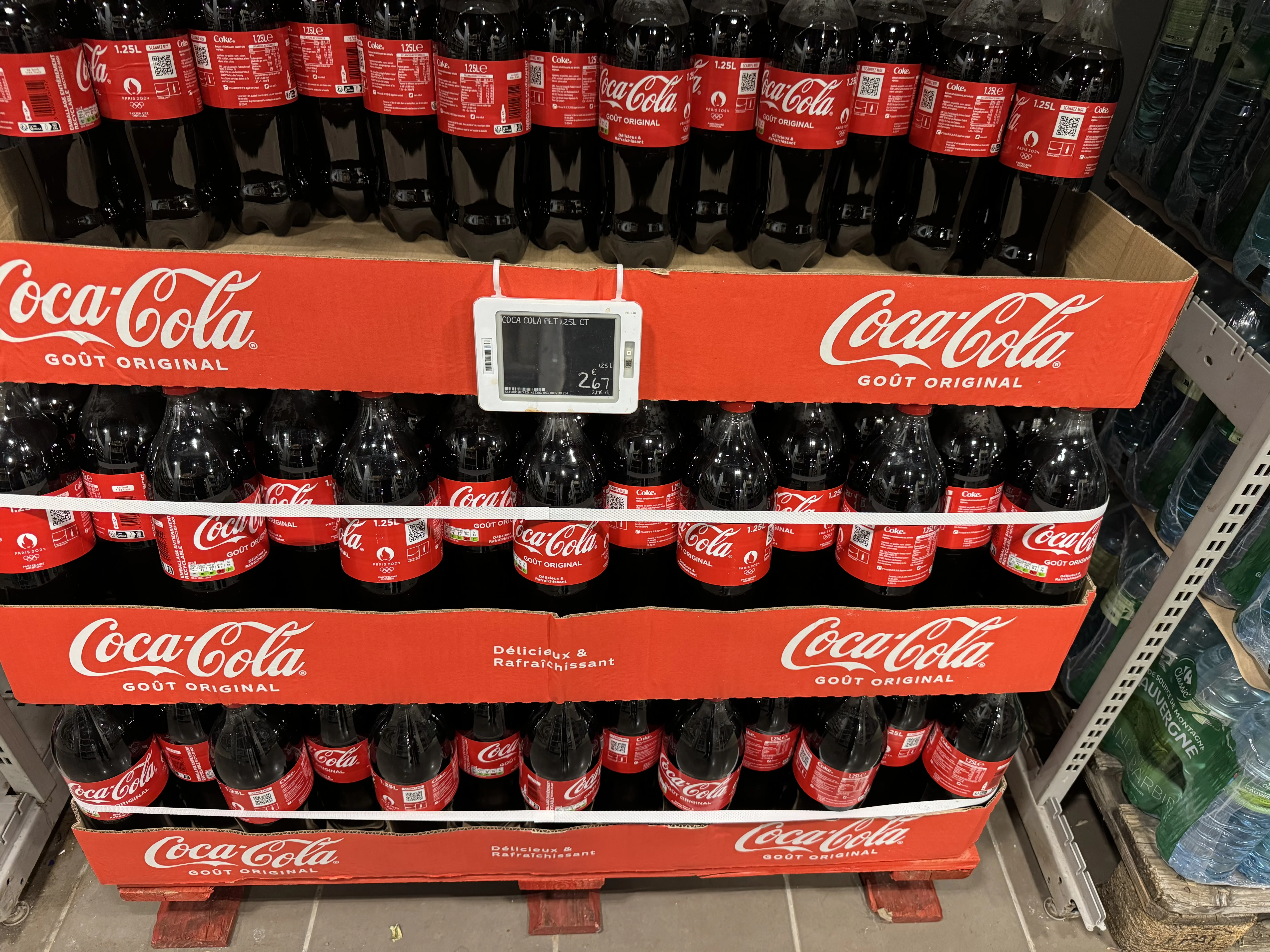 Die Preise im Park-Supermarkt – hier am Beispiel der Cola-Auswahl