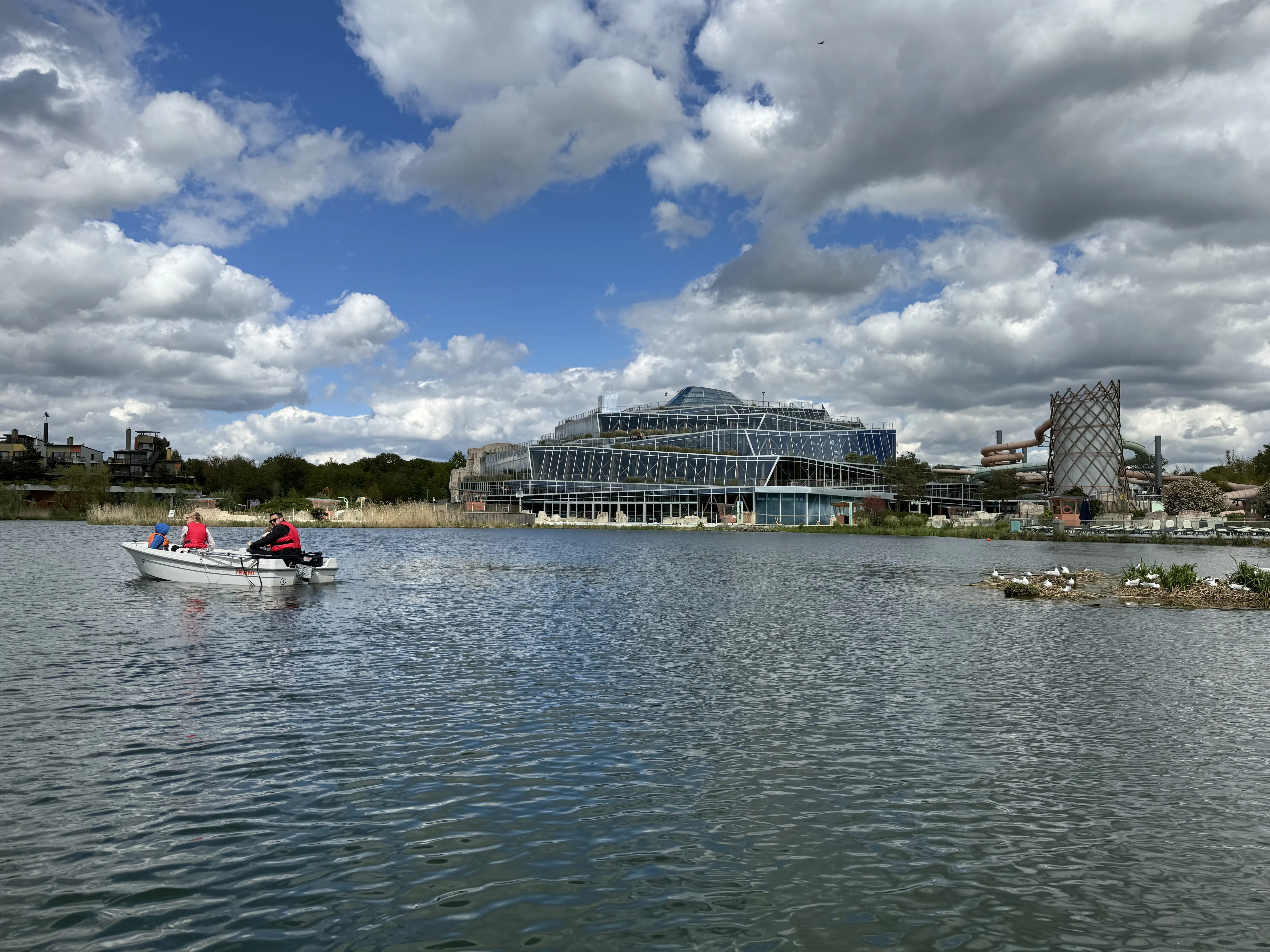 Außenansicht vom See