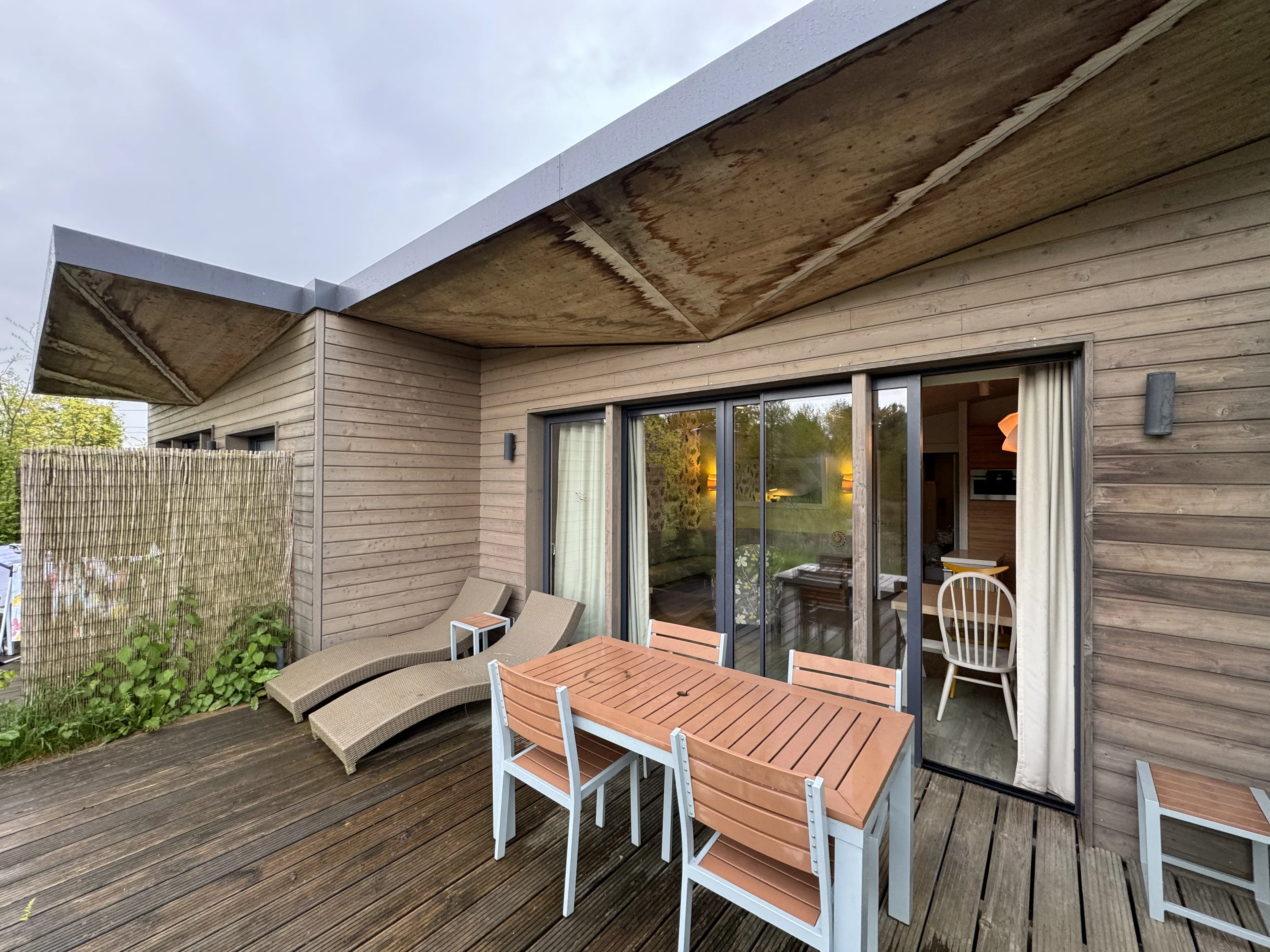 Die Terrasse mit Seeblick