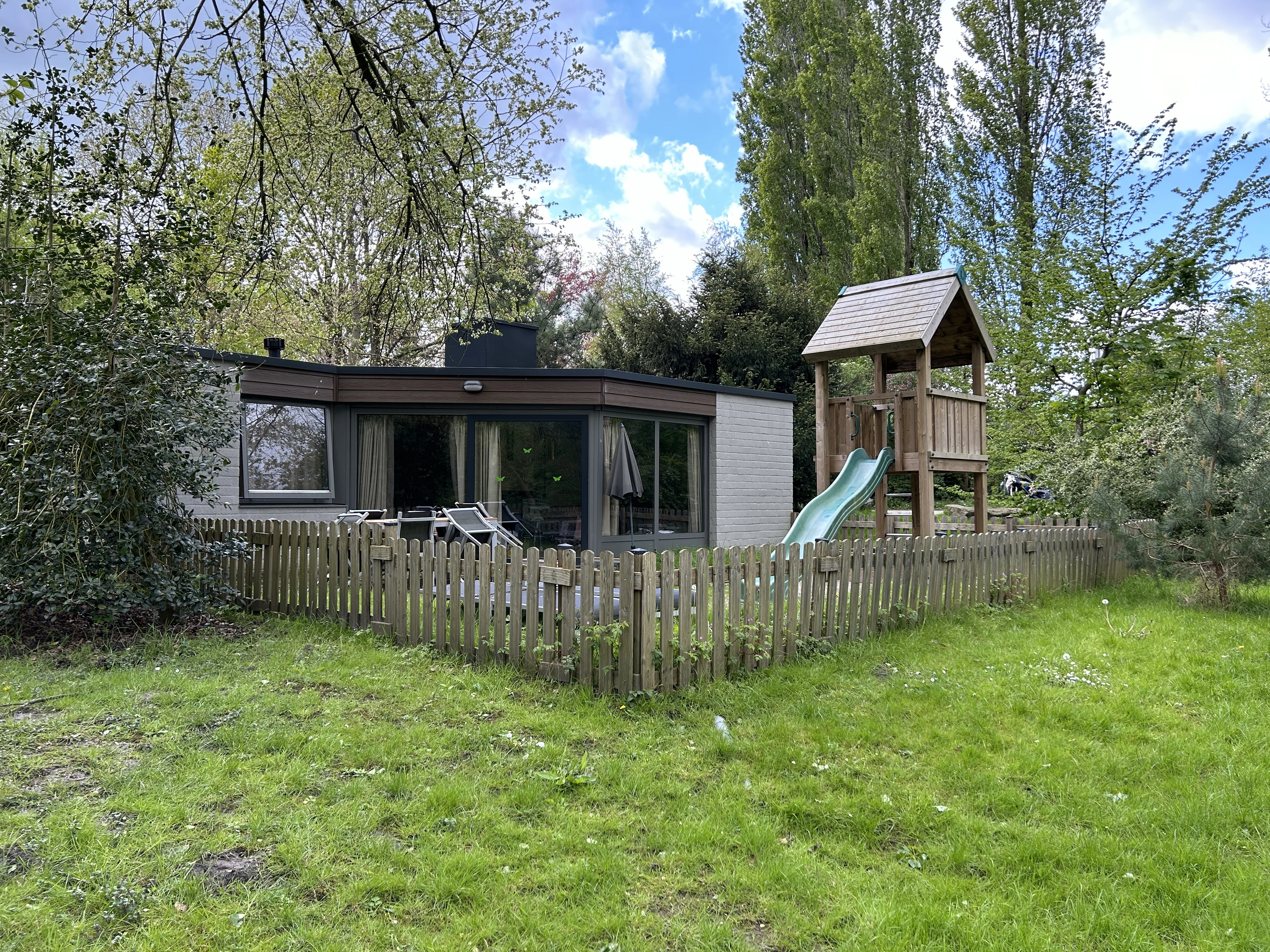 Abenteuer-Ferienhaus Spielplatz