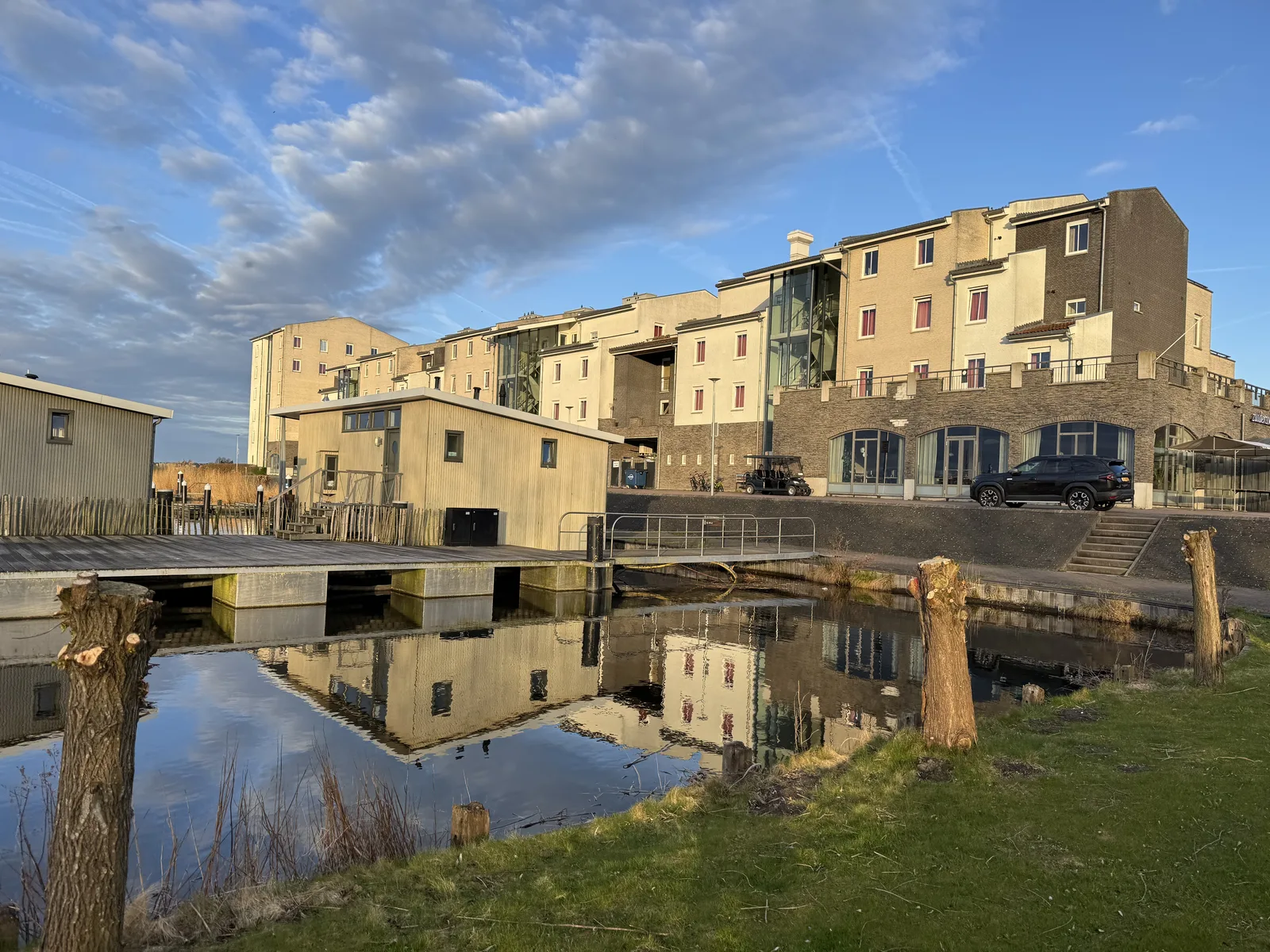 VIP-Apartments am Hafen mit Blick auf den Campingplatz und die Marina