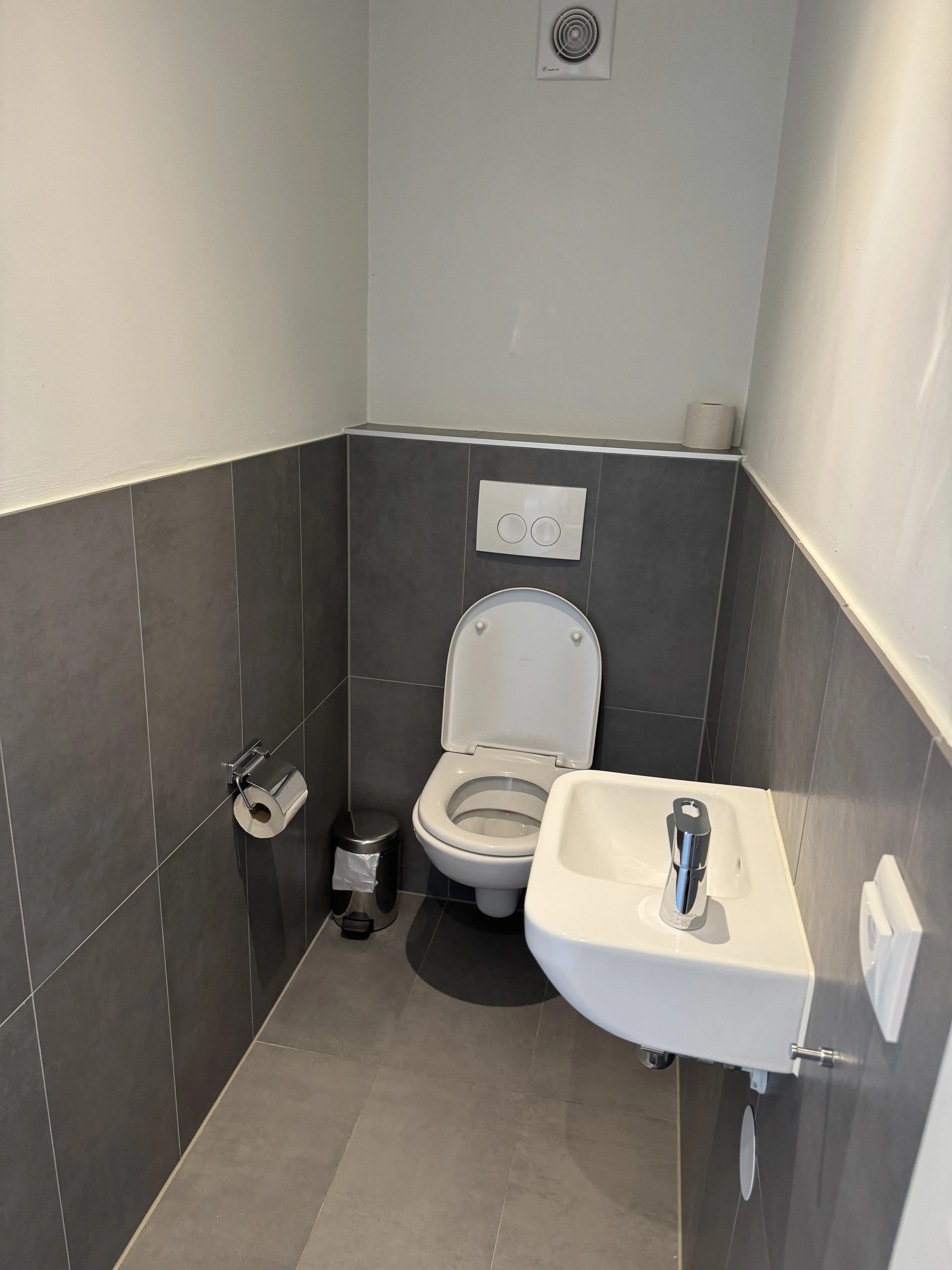 Separates WC im VIP-Ferienhaus für 2 Personen