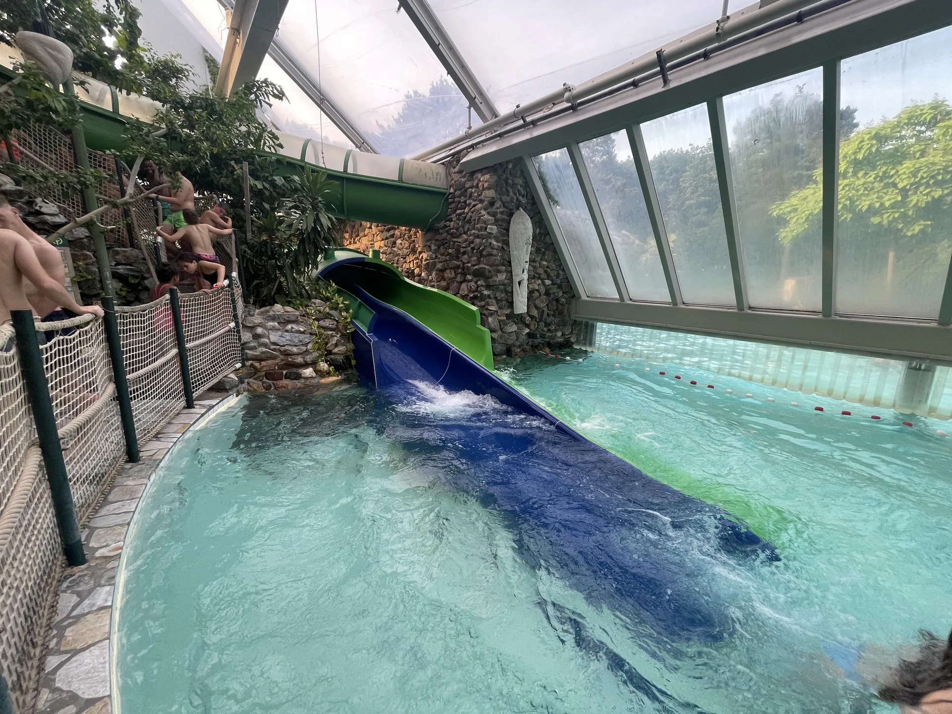 Duo-Racer-Rutsche im Aqua Mundo des Het Heijderbos