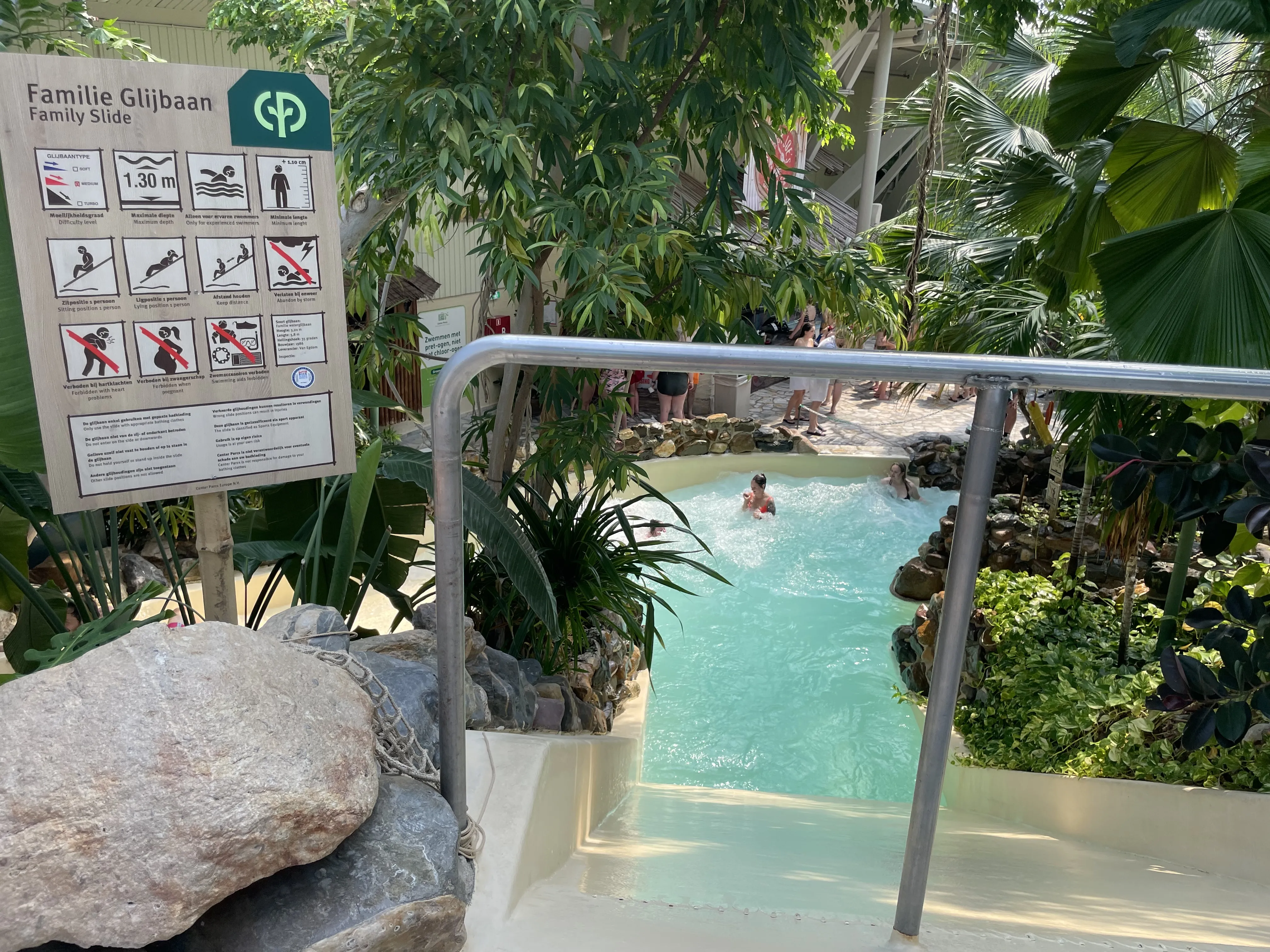 Die rote Familienrutsche – ab vier Jahren geeignet