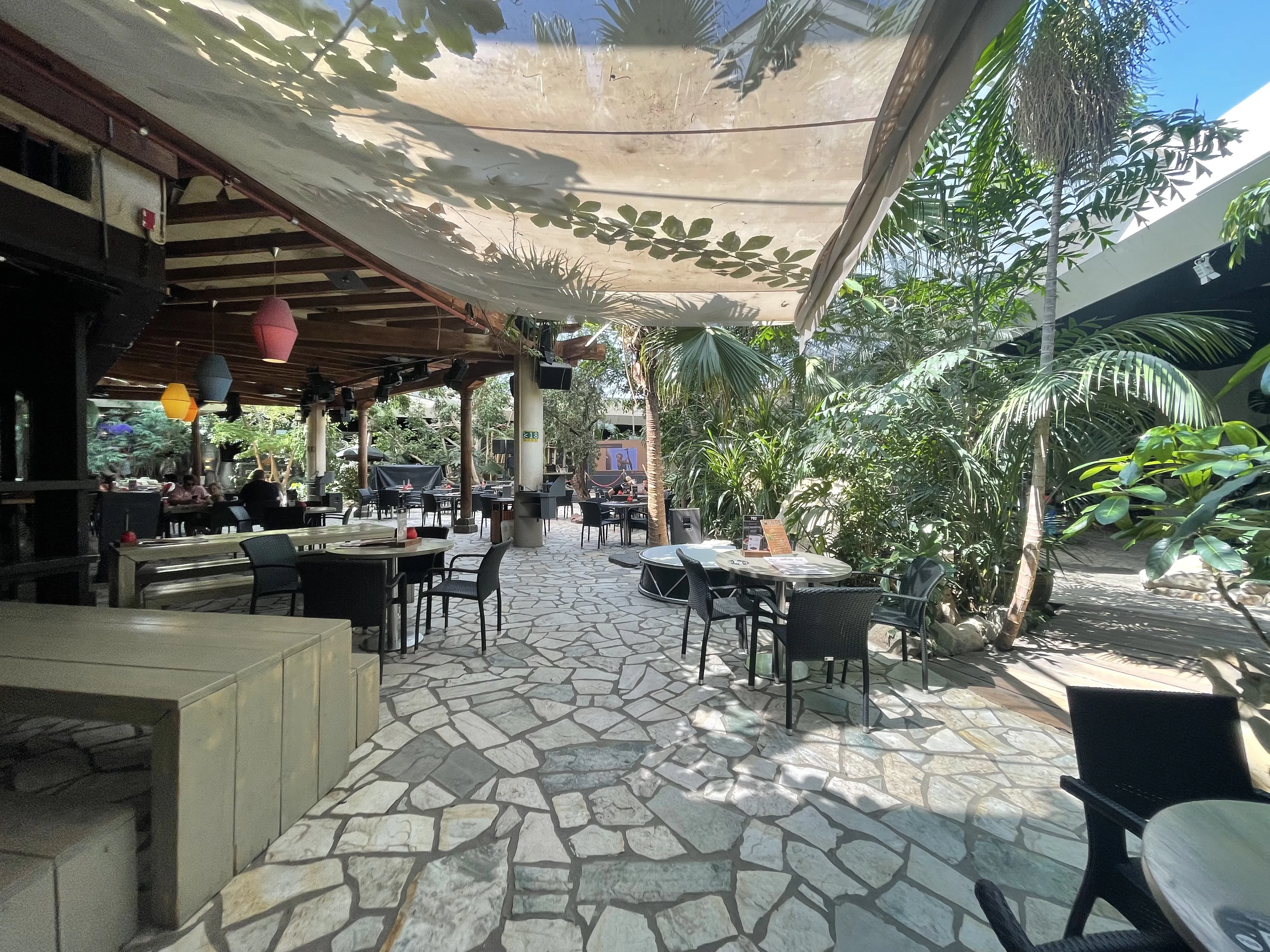 Der Market Dome im Het Heijderbos – kleiner als in anderen Center Parcs