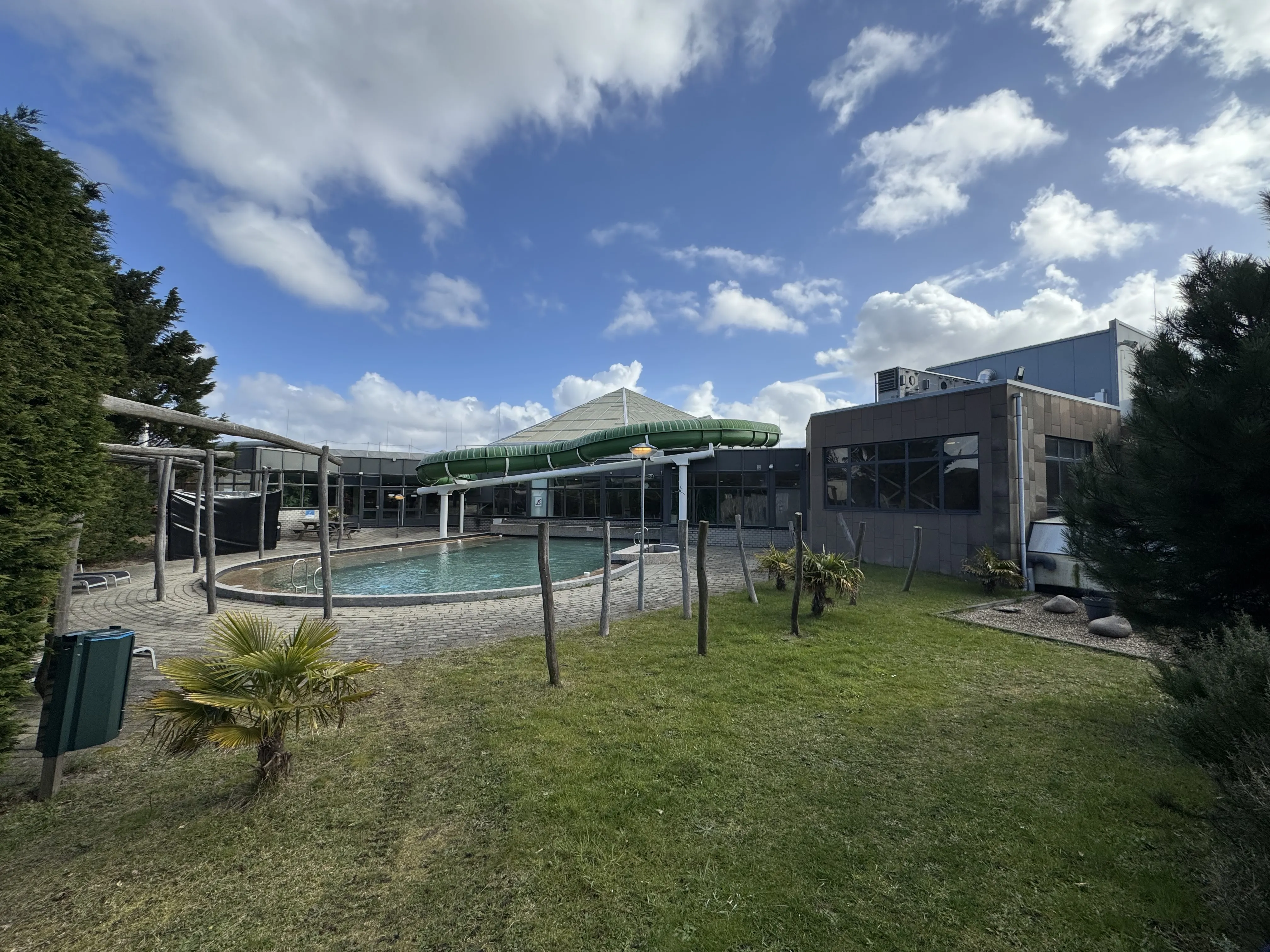 Außenbereich im Aqua Mundo des Center Parcs Park Zandvoort