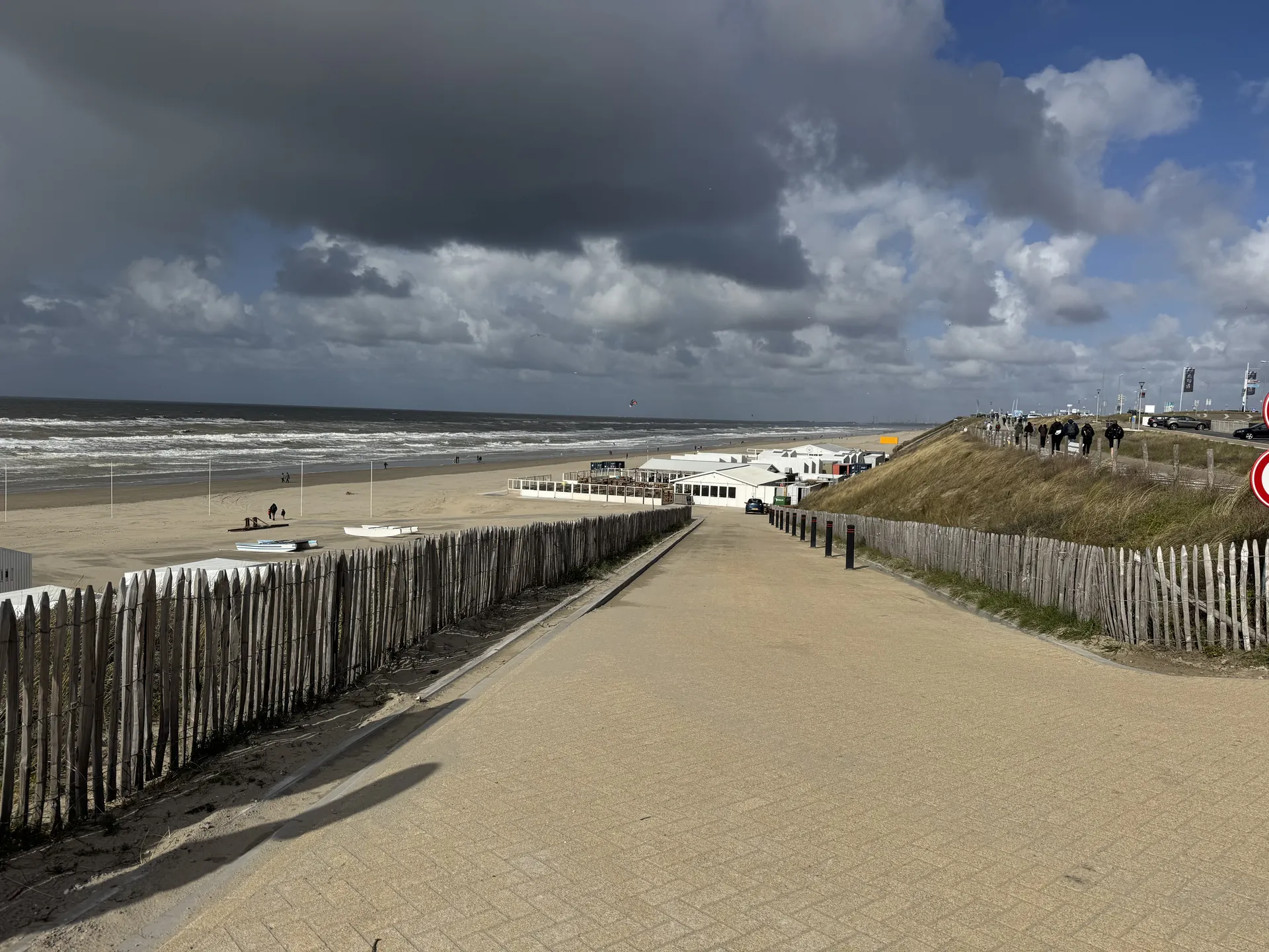 Dünenübergang vom Park Zandvoort direkt zum Nordseestrand
