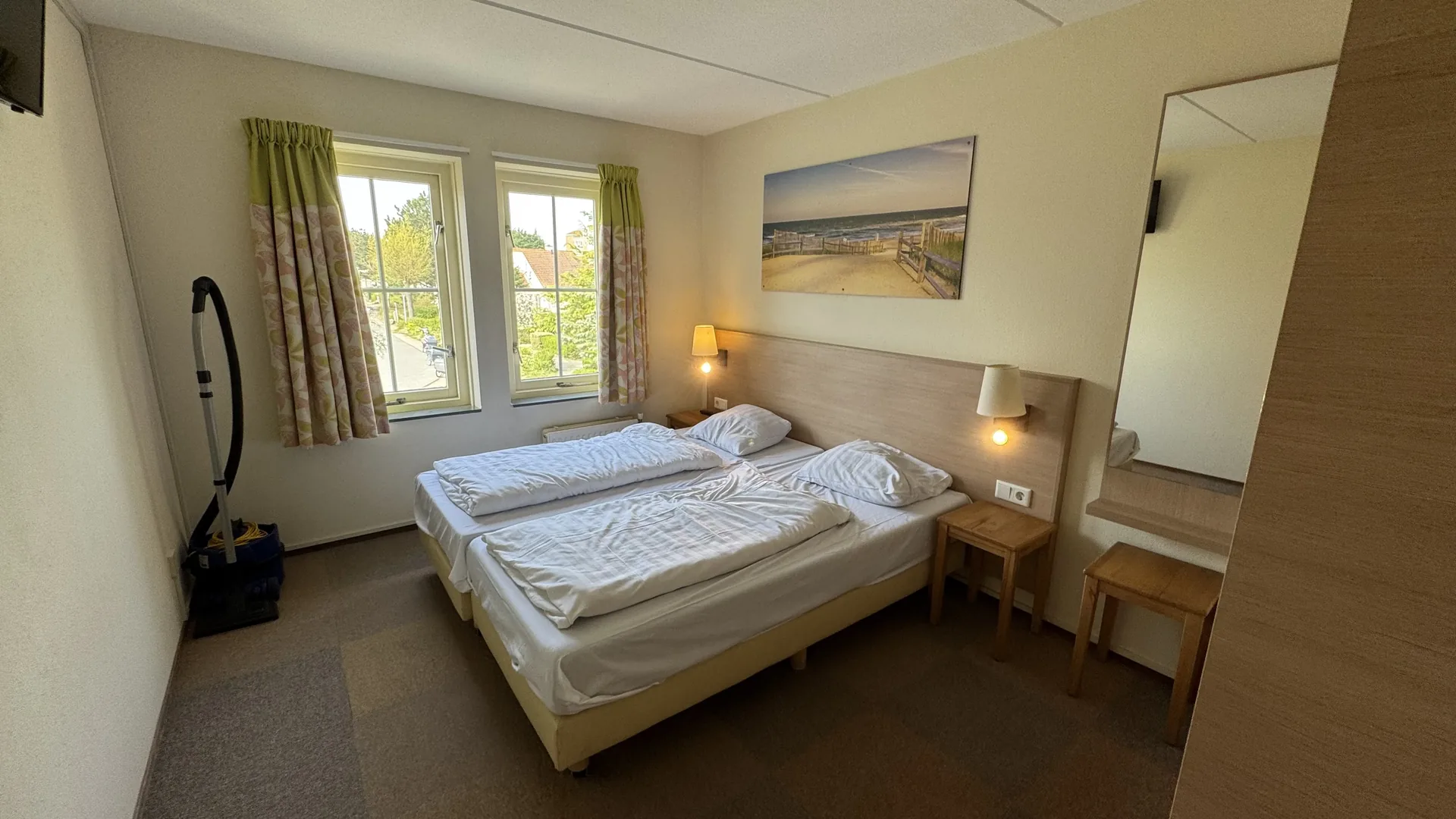 Elternschlafzimmer im 8-Personen-Premium-Ferienhaus im Port Zélande