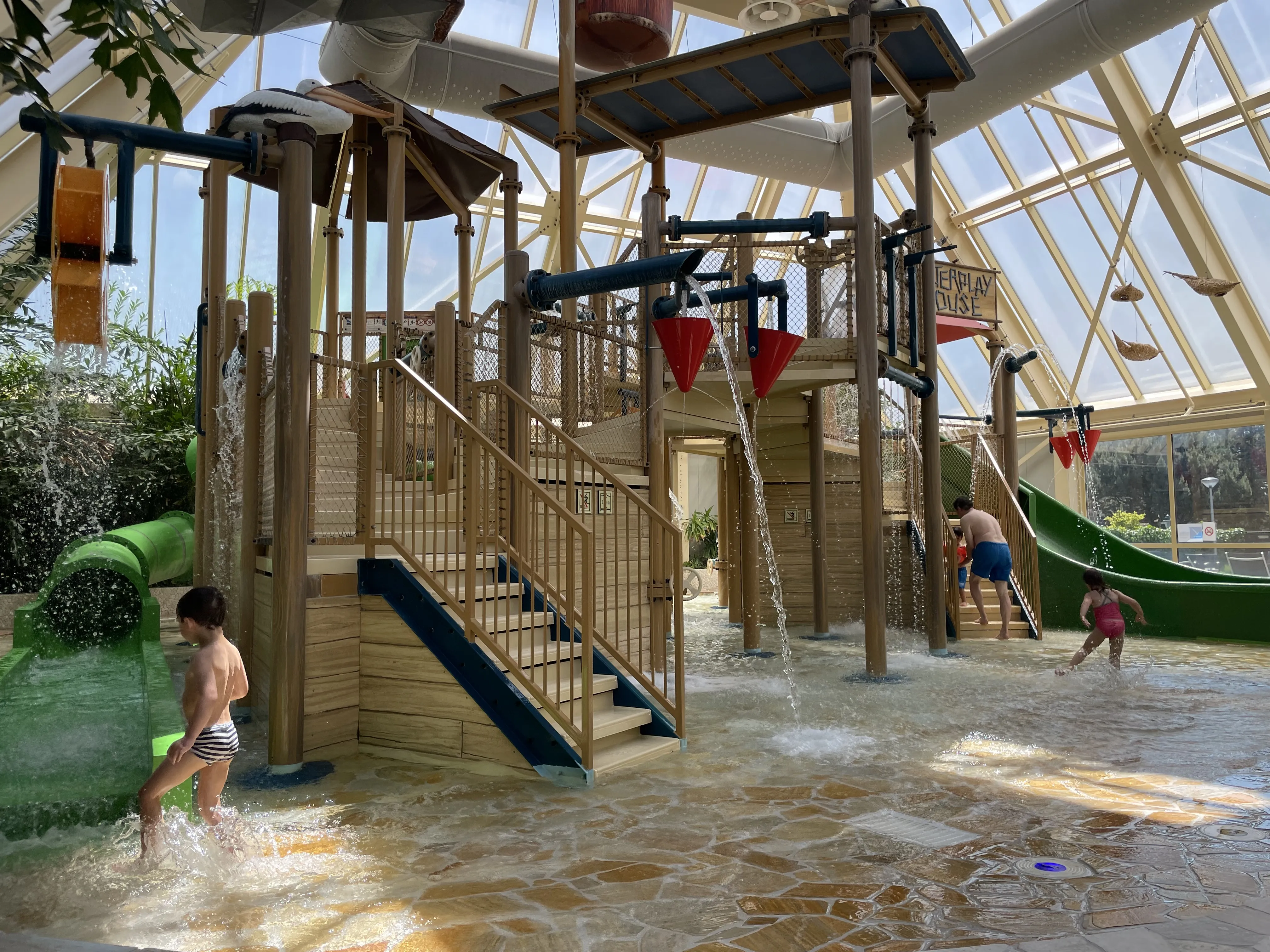 Das große Water Playhouse – das Wahrzeichen des Kinderbereichs