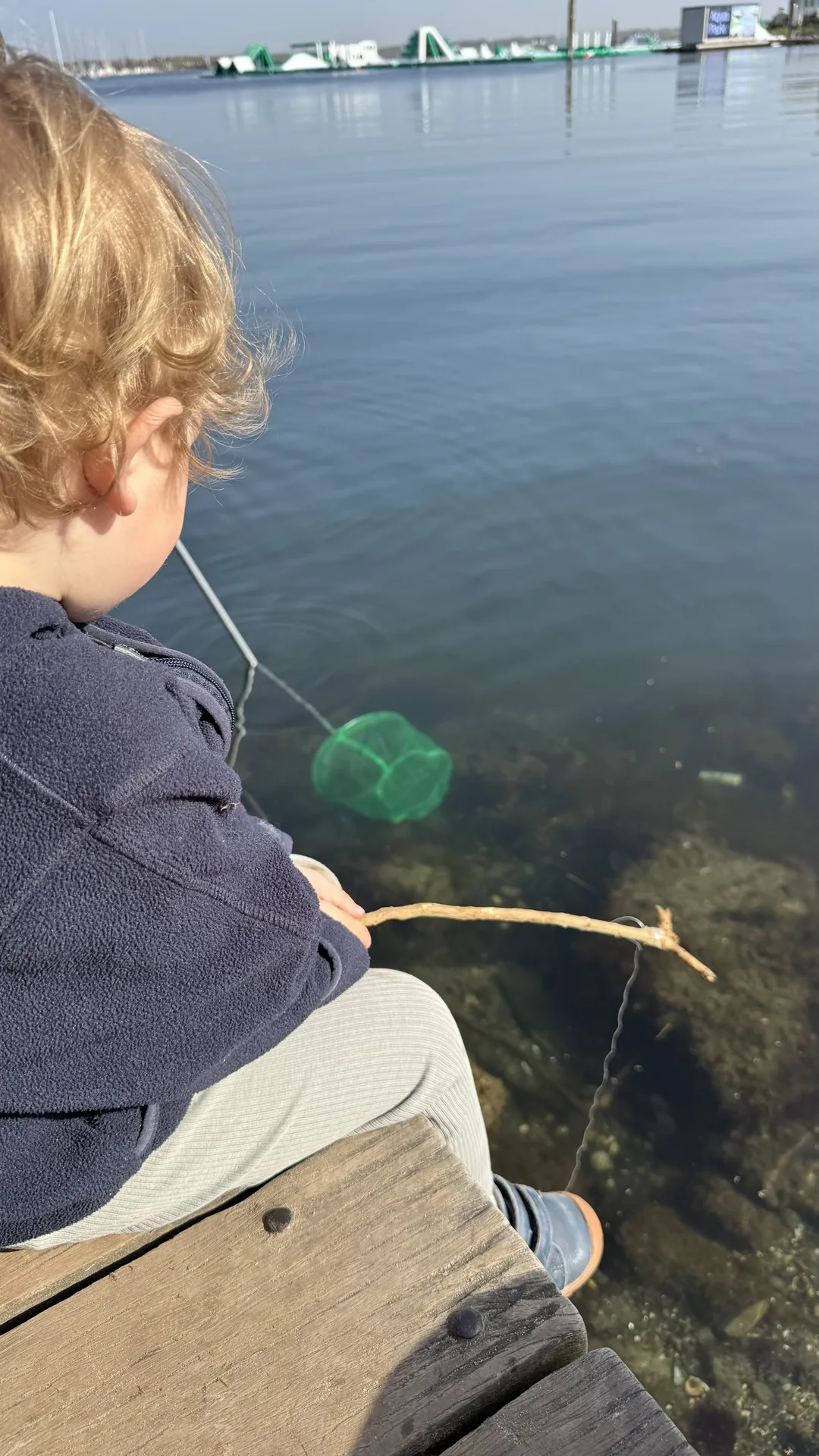 Auch der Kleine hat beim Krabbenfangen mitgeholfen