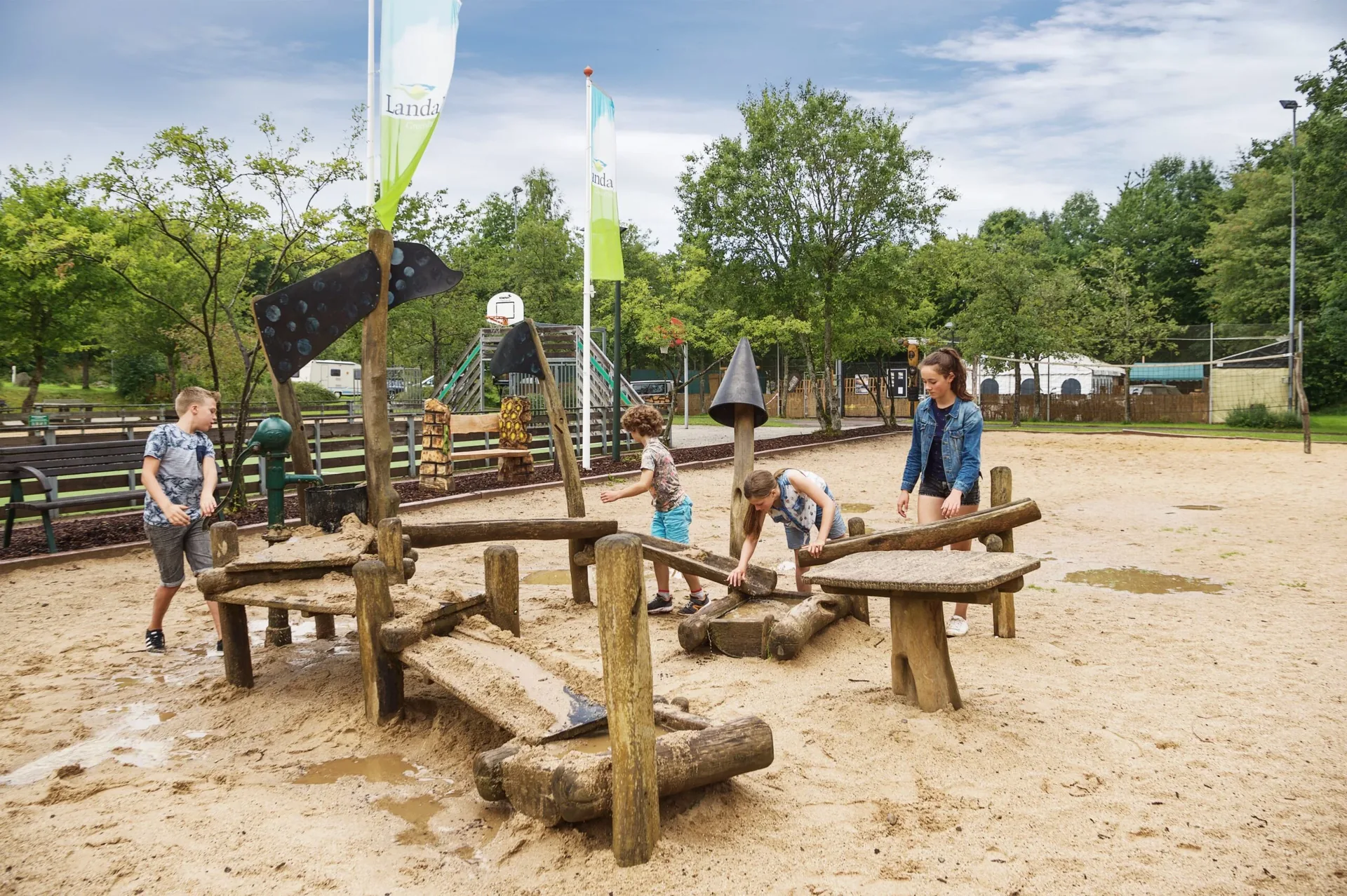 Ferienpark Landal Warsberg auf dem Hochplateau über der Saar bei Saarburg