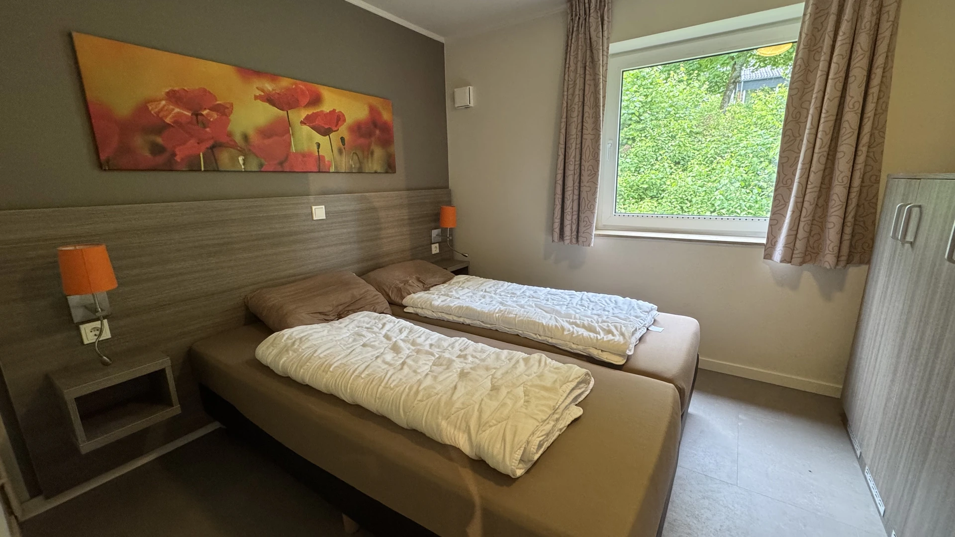 Elternschlafzimmer im Ferienhaus 94 - knapp dimensioniert