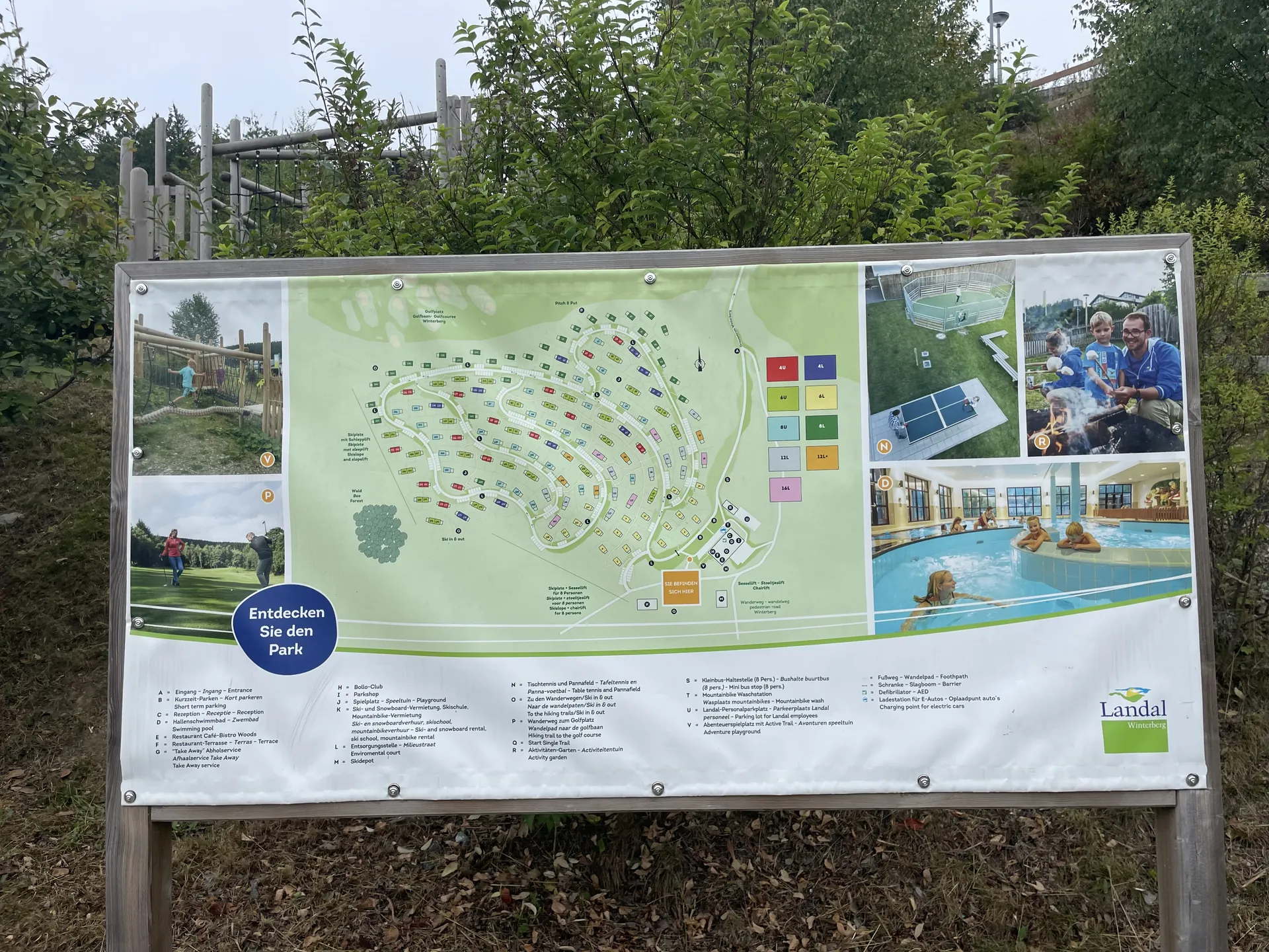 Parkplan des Landal Winterberg als Plakat am Eingang