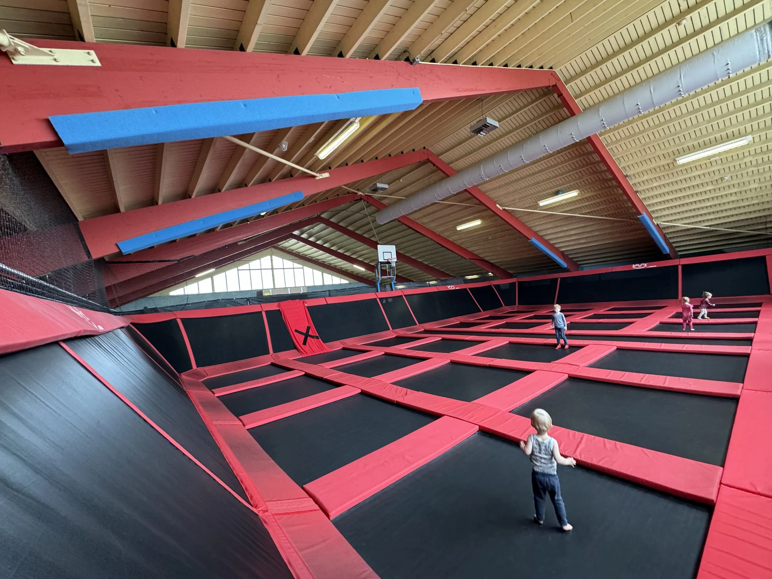 Trampolinhalle
