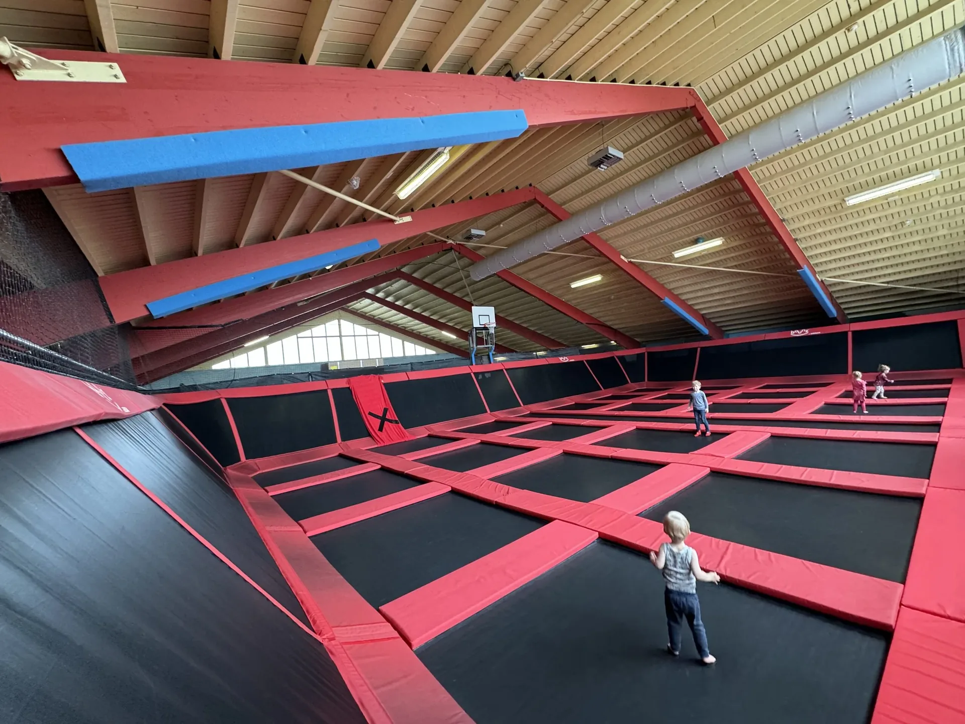 Trampolinhalle