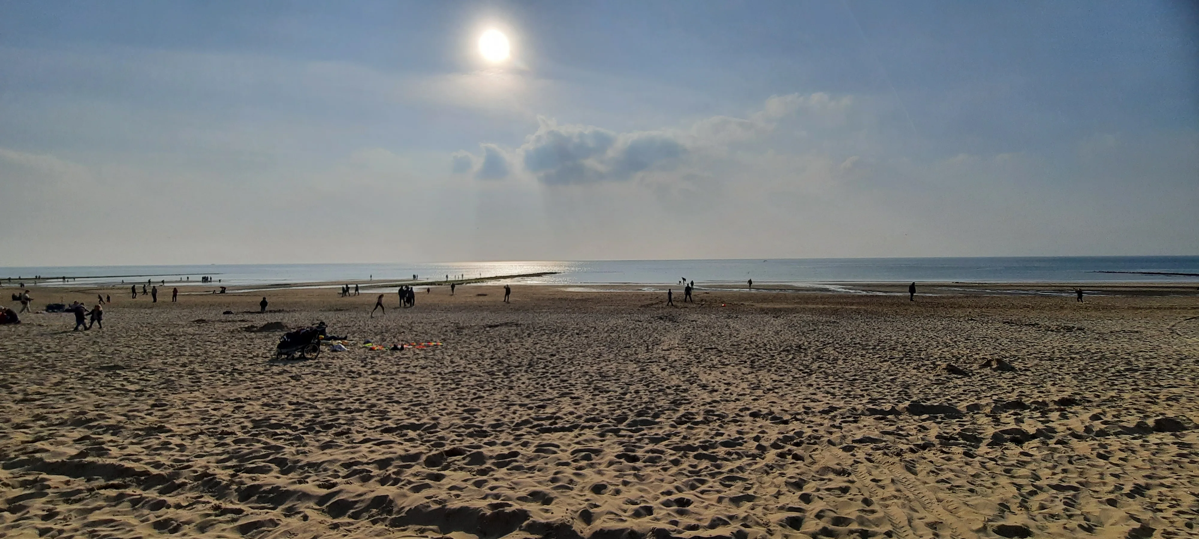 Der breite Strand von Julianadorp