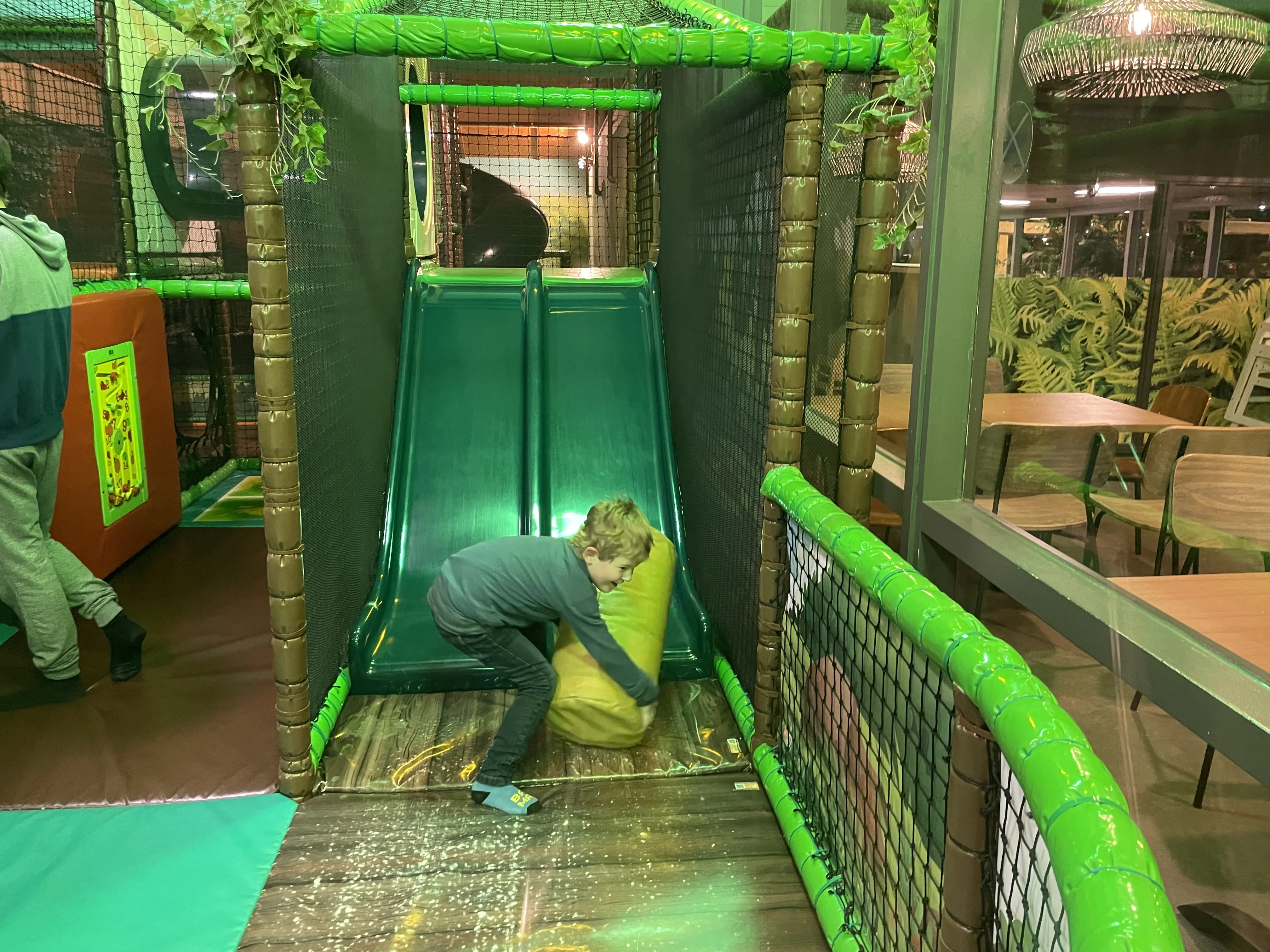 Der Indoorspielplatz – deutlich größer als in anderen Landal-Parks