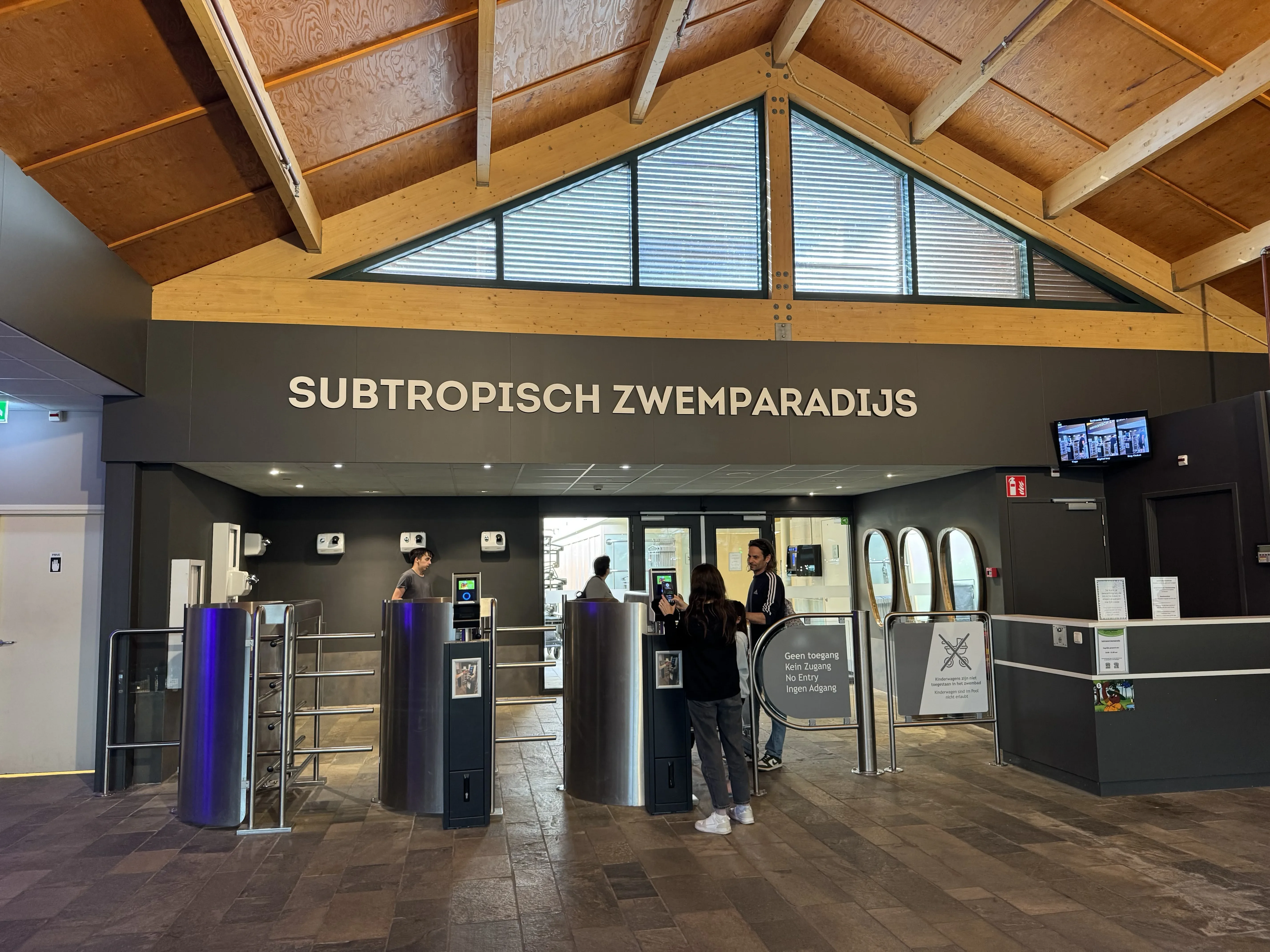 Das subtropische Schwimmparadies im De Lommerbergen