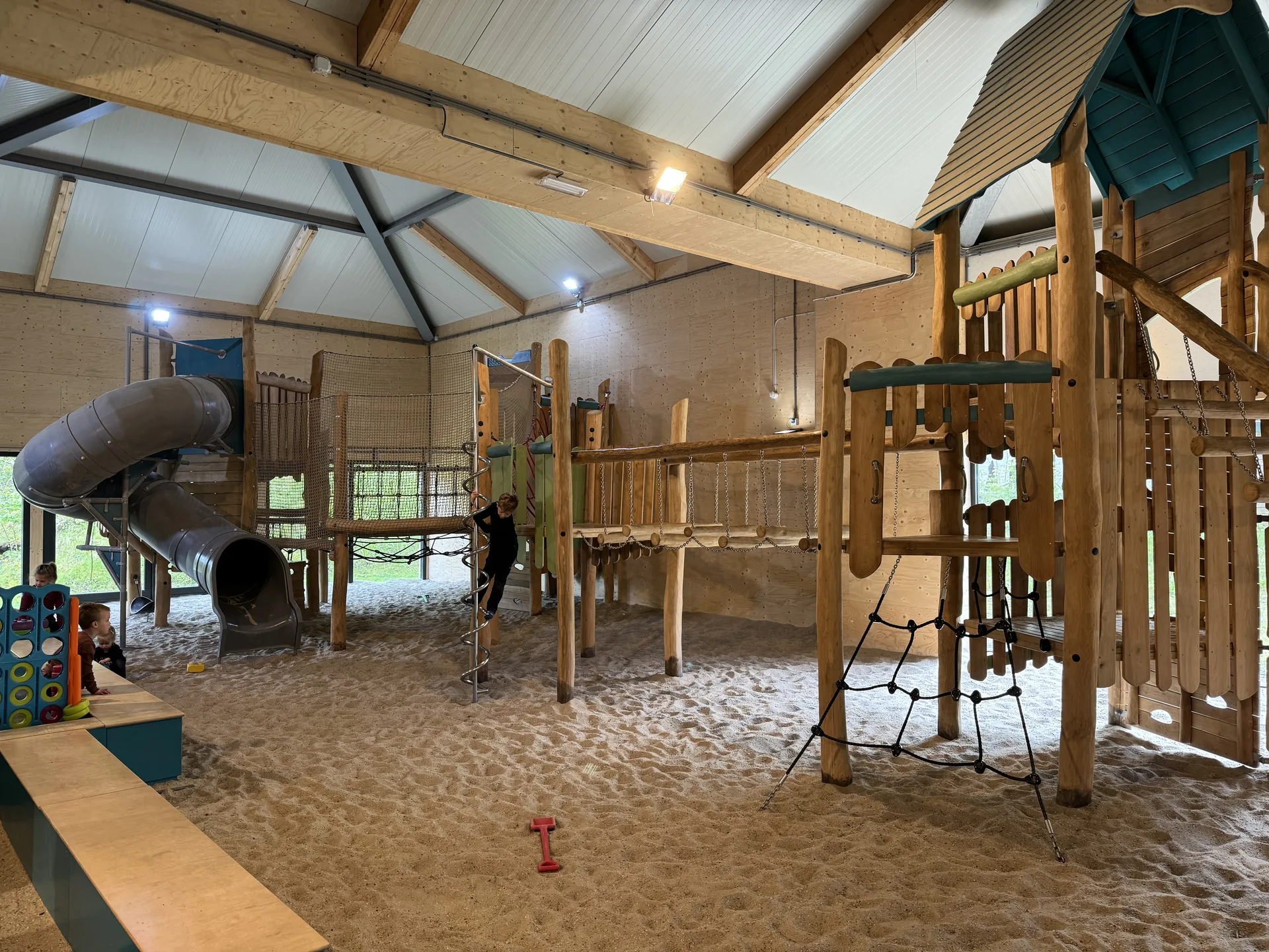 Der Indoorspielplatz in Bartjes Kinderbauernhof