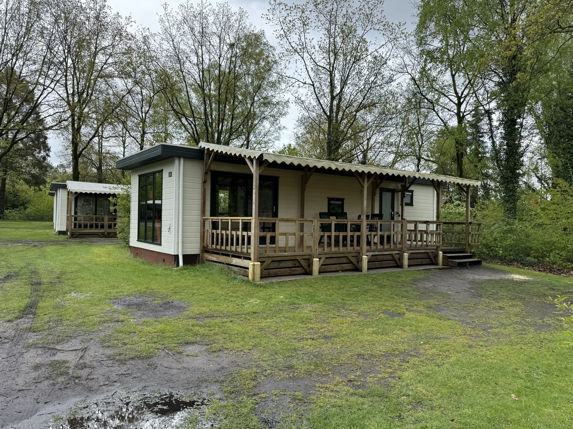 Einfaches Mobilheim im Het Land van Bartje