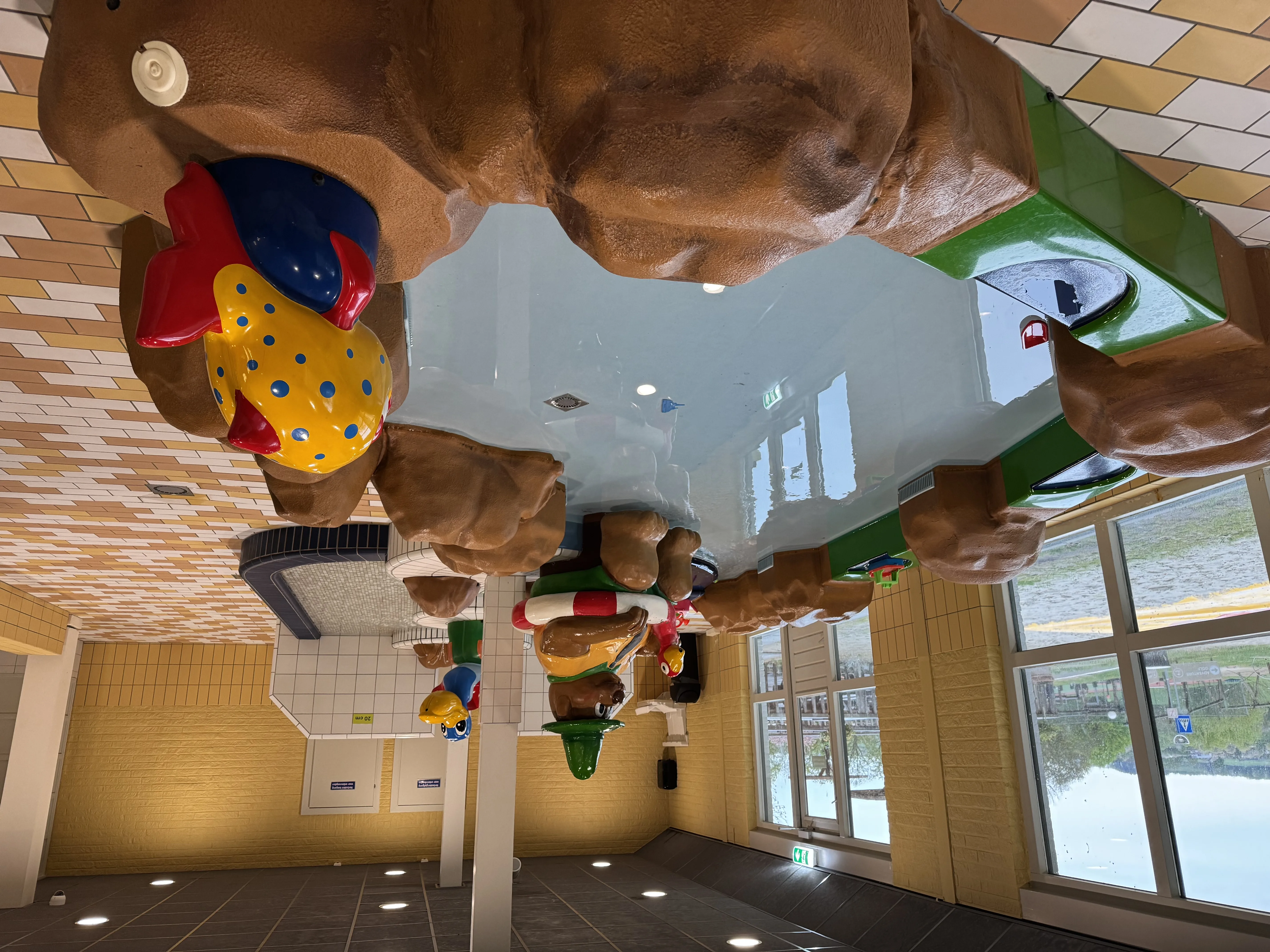 Im Schwimmbad mit Baby