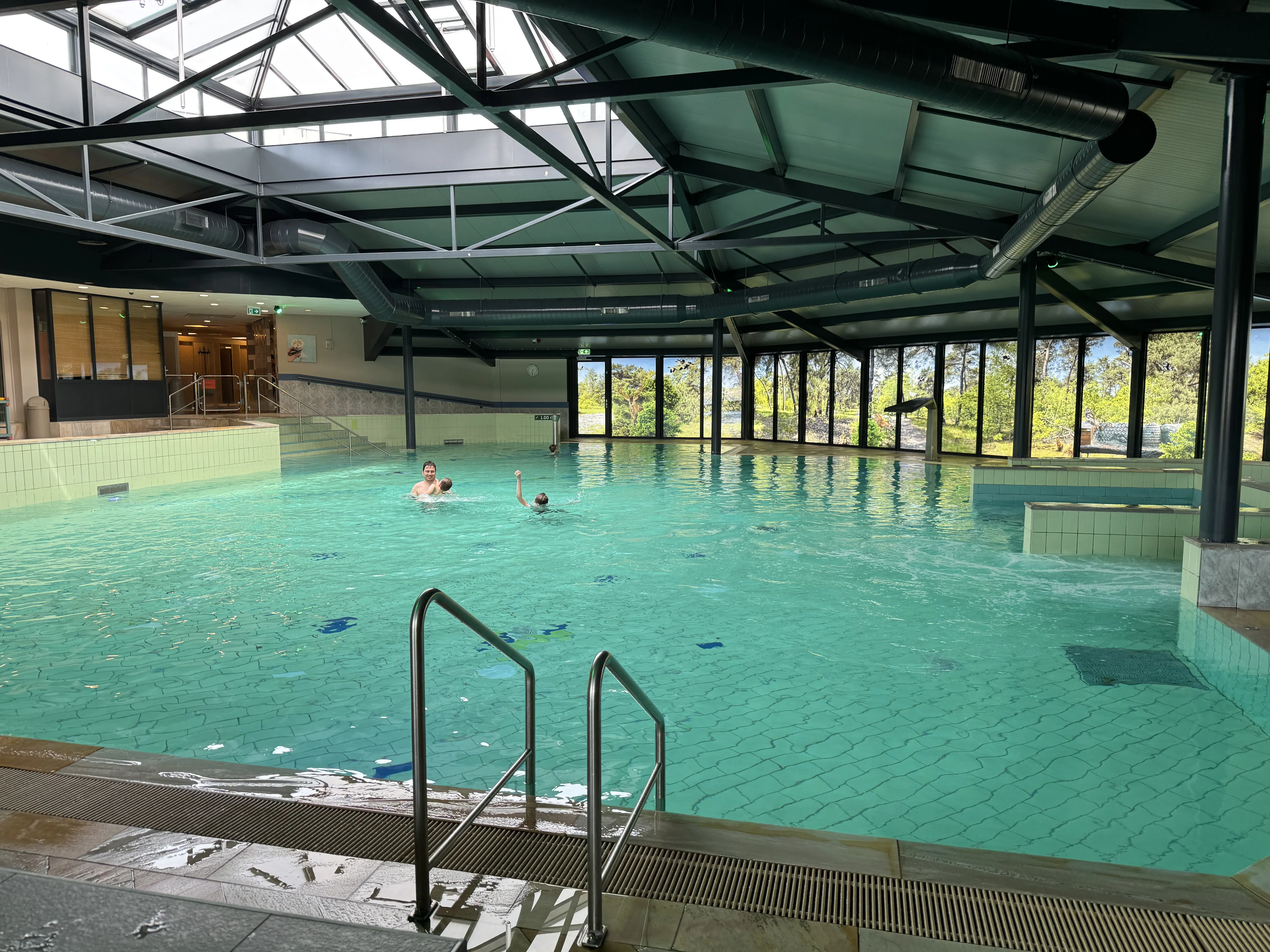 Das Hauptbecken aus einer anderen Perspektive