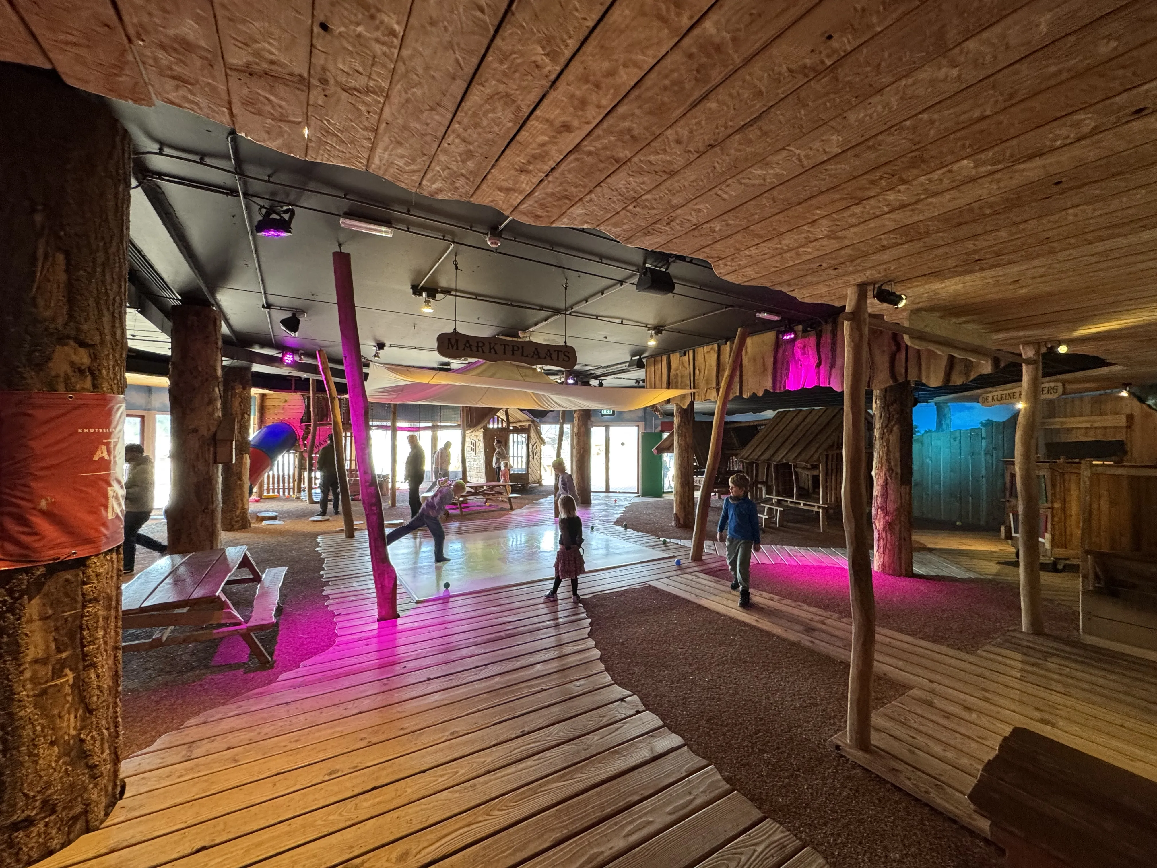 Indoor-Spielplatz im Zentralgebäude