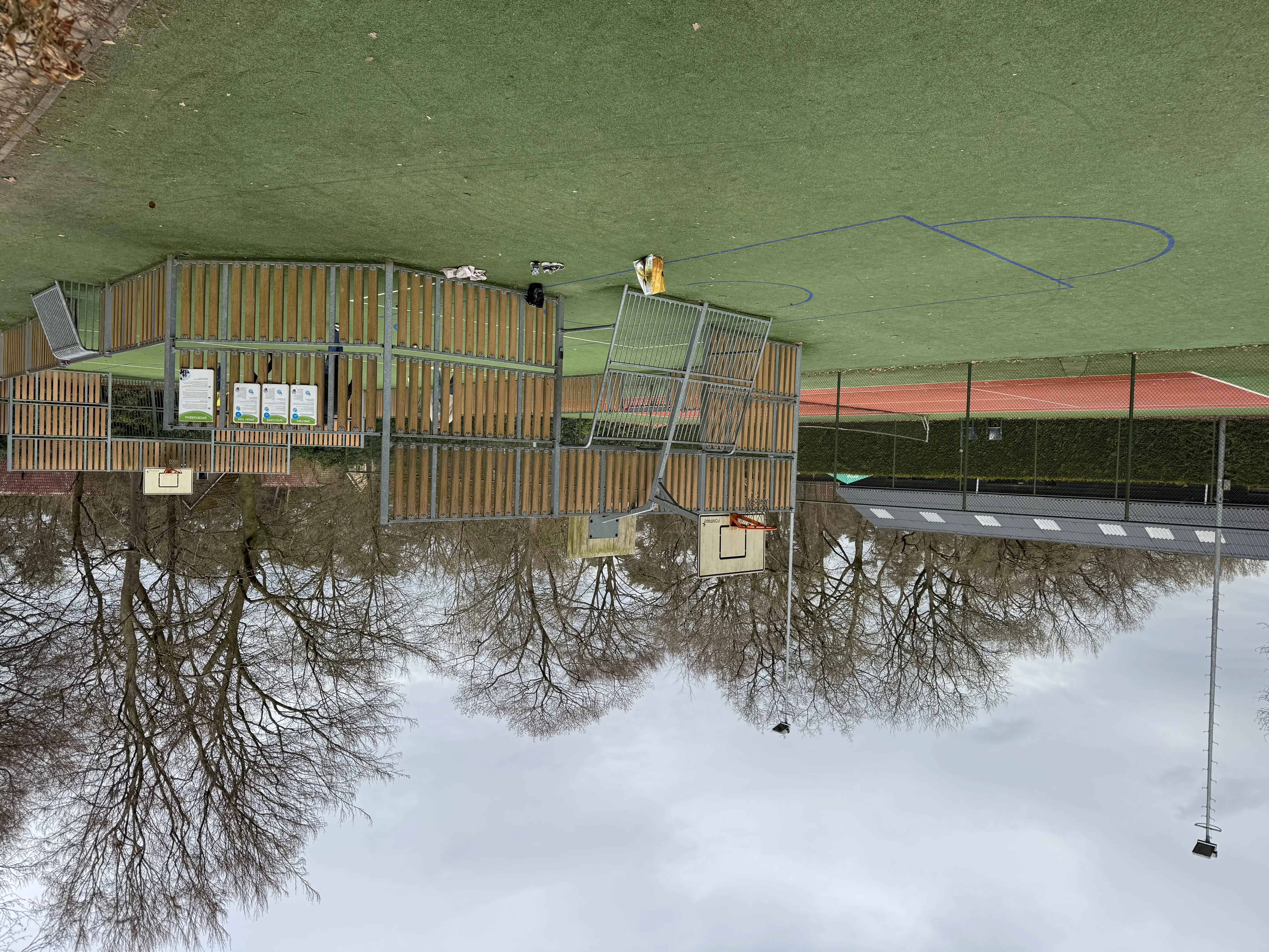 Multifunktions-Sportplatz